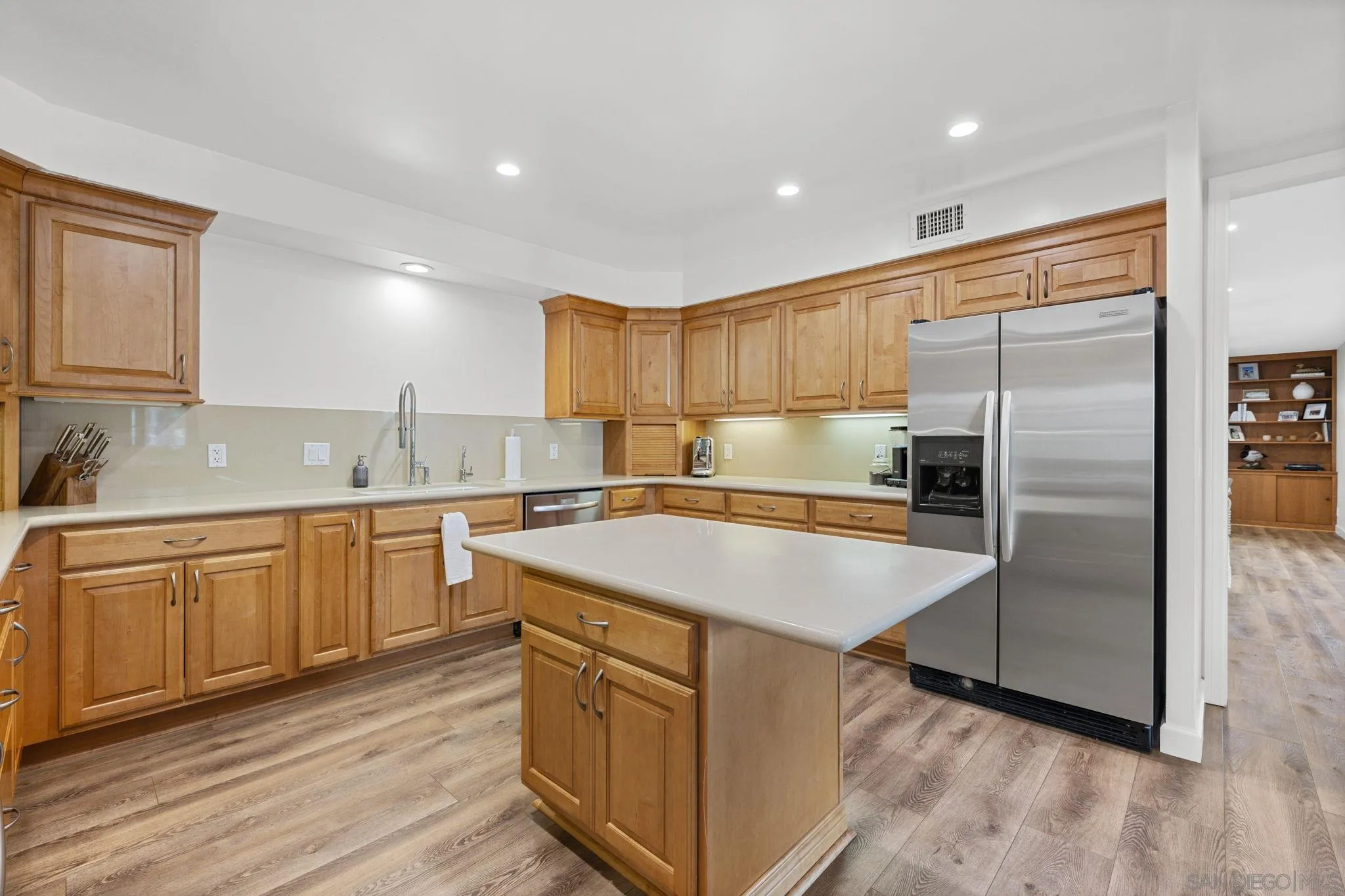 10933 Sunray Pl