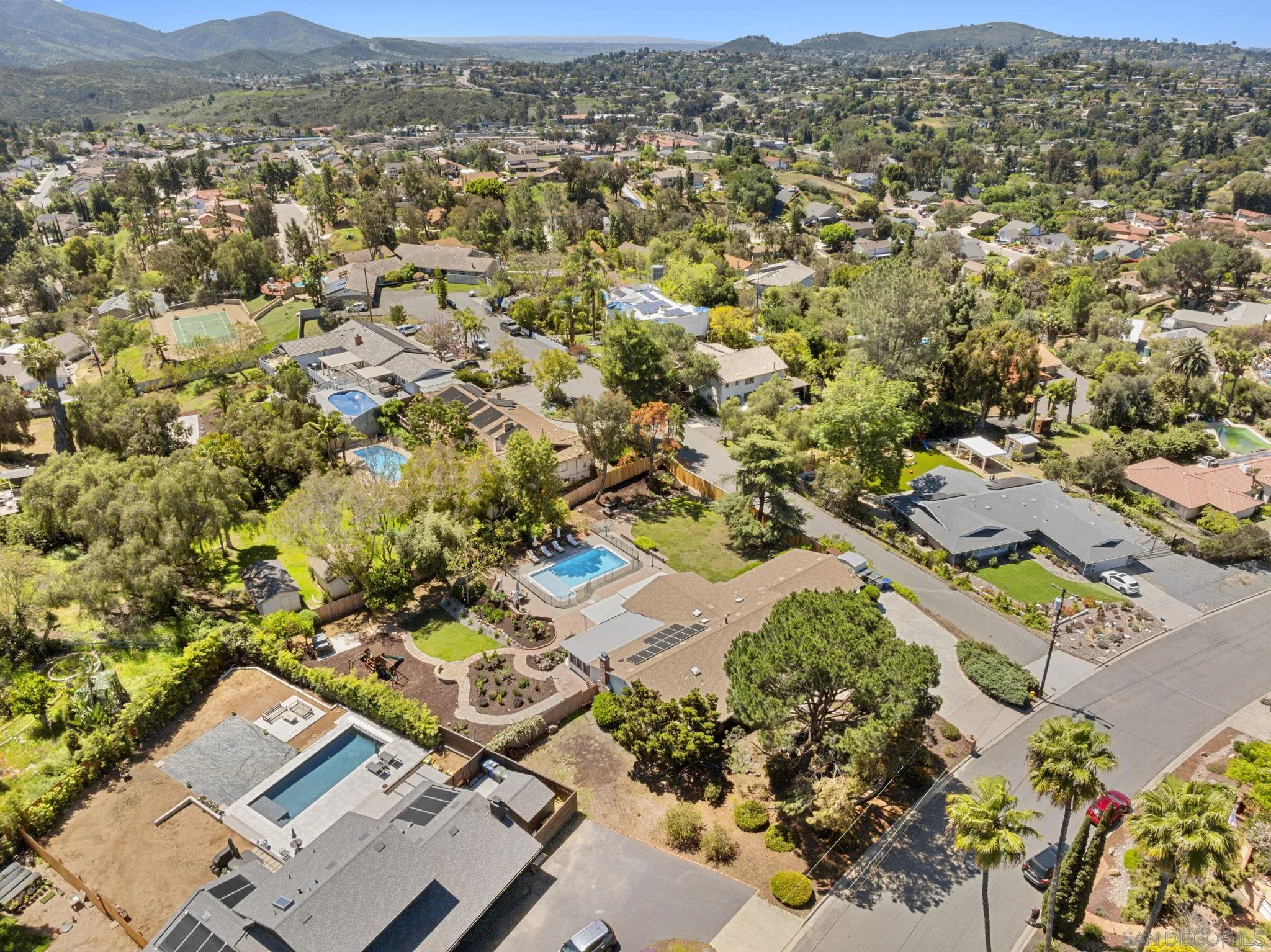 10933 Sunray Pl