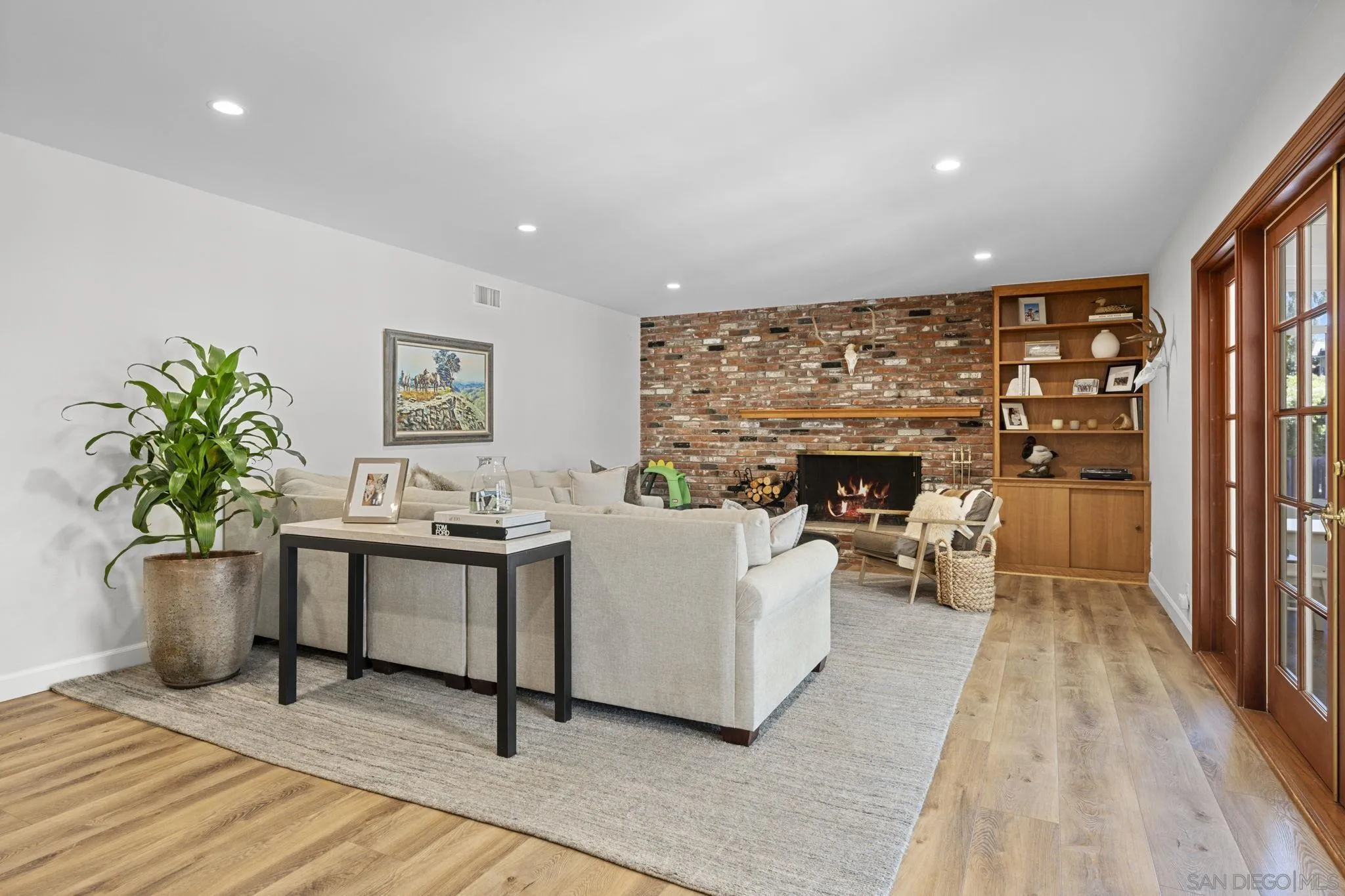 10933 Sunray Pl