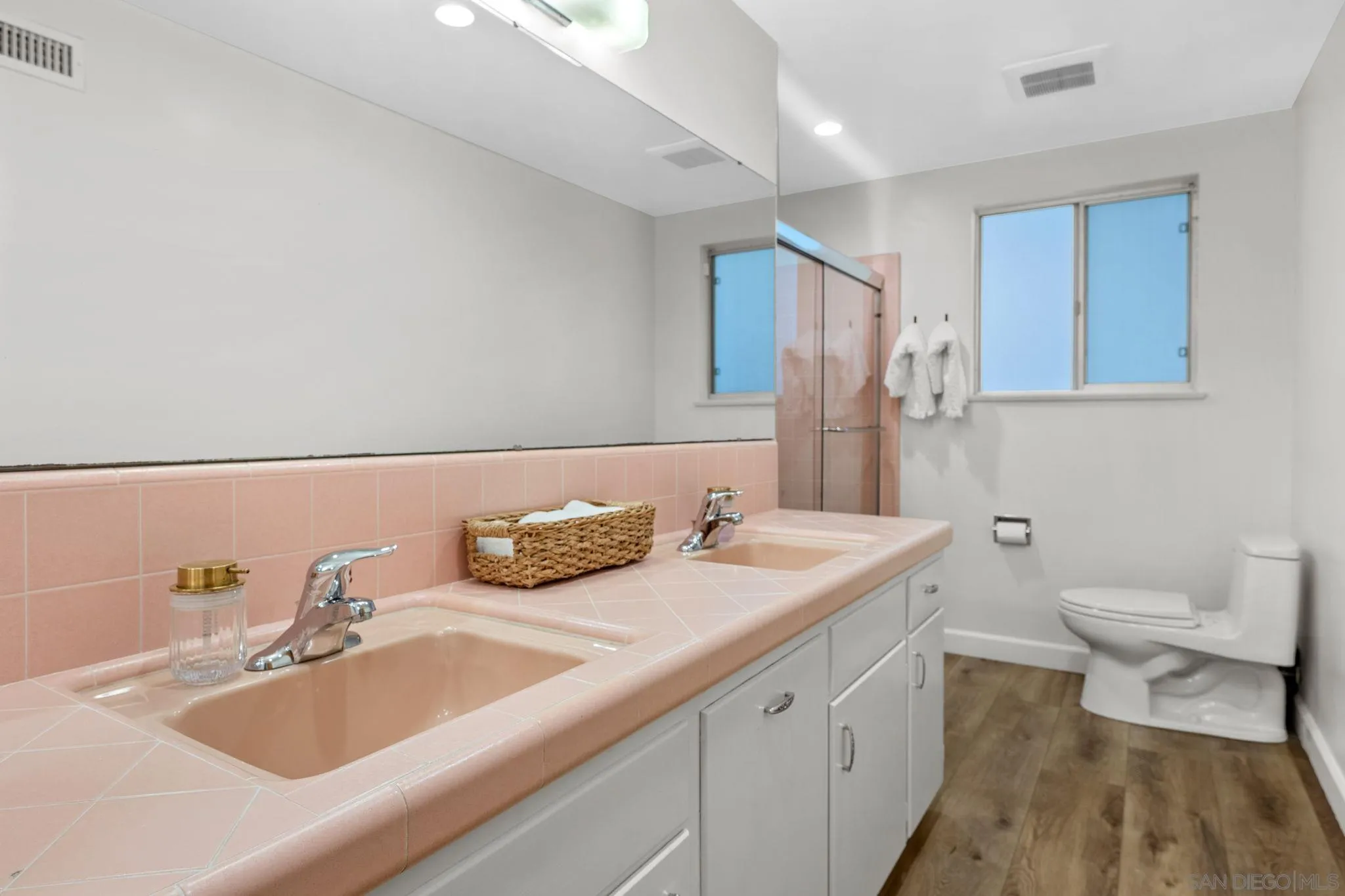 10933 Sunray Pl