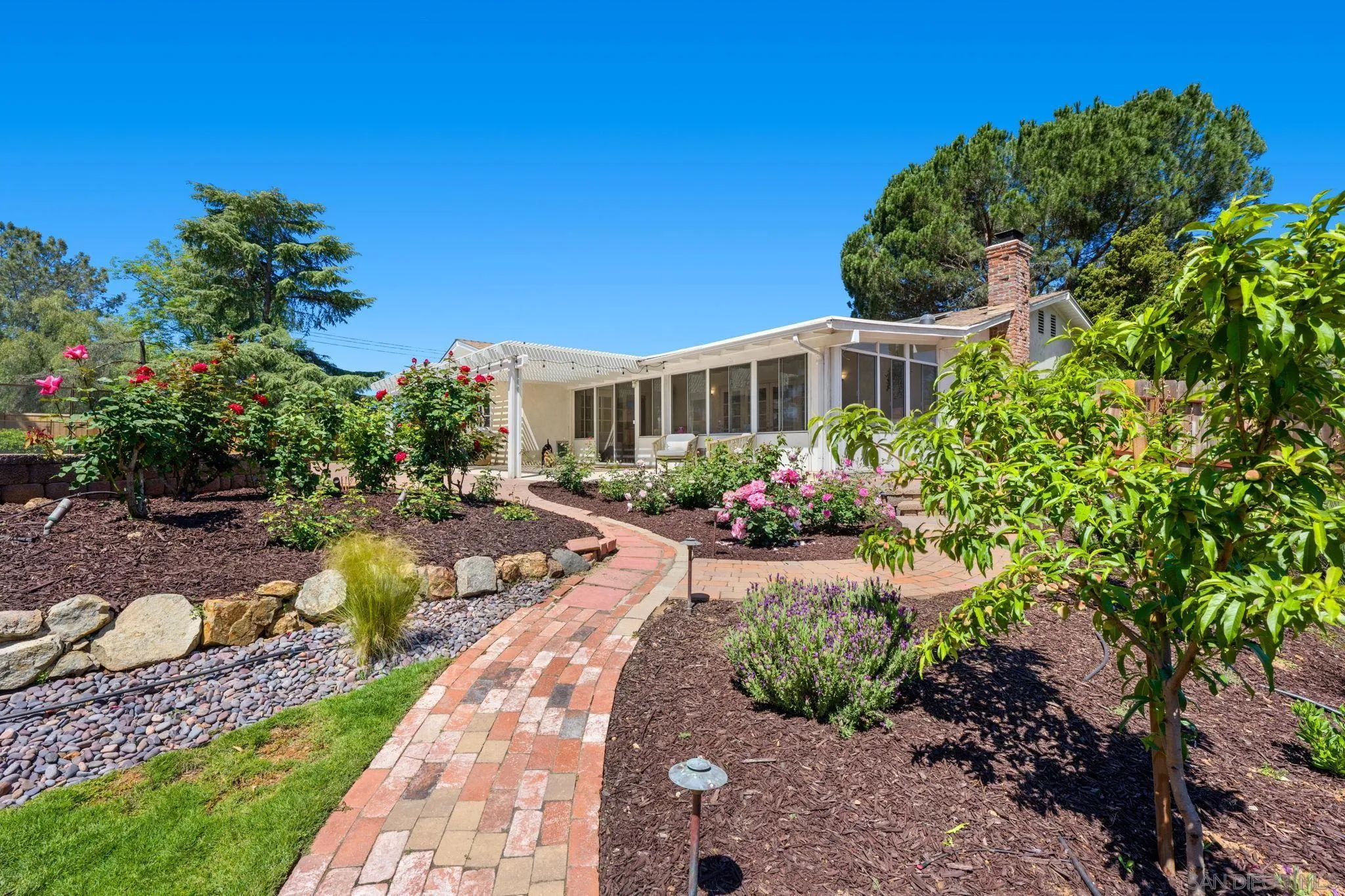 10933 Sunray Pl