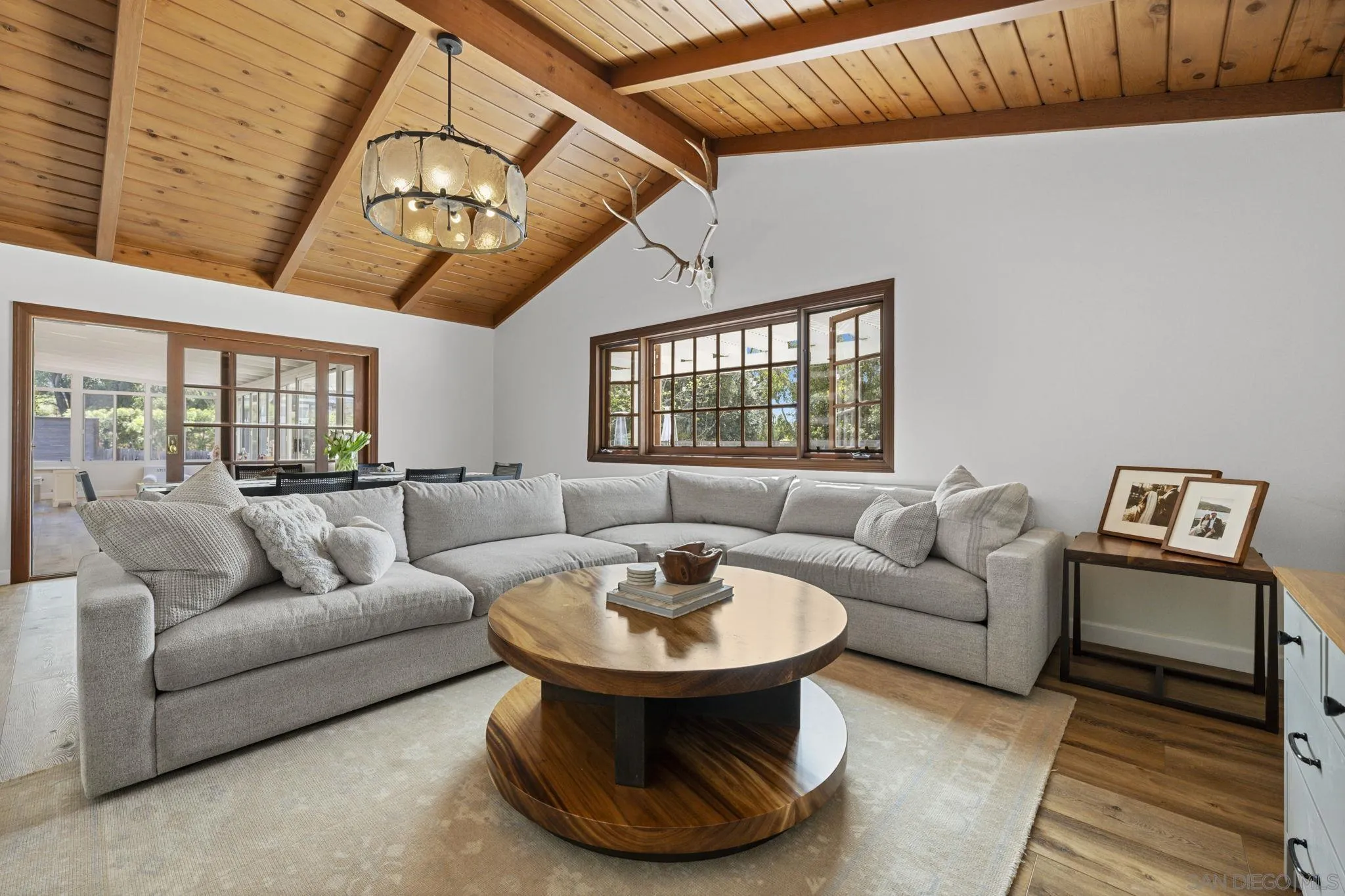 10933 Sunray Pl