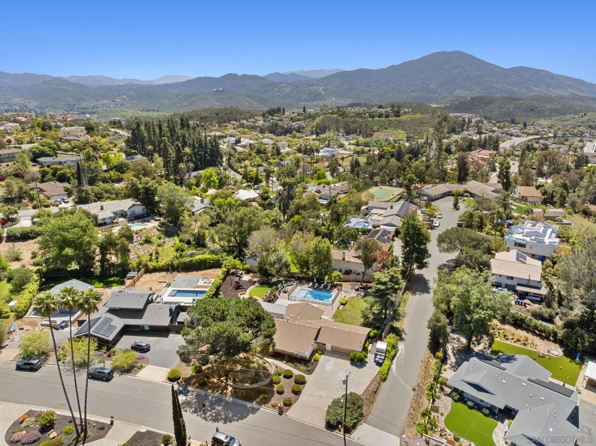 10933 Sunray Pl