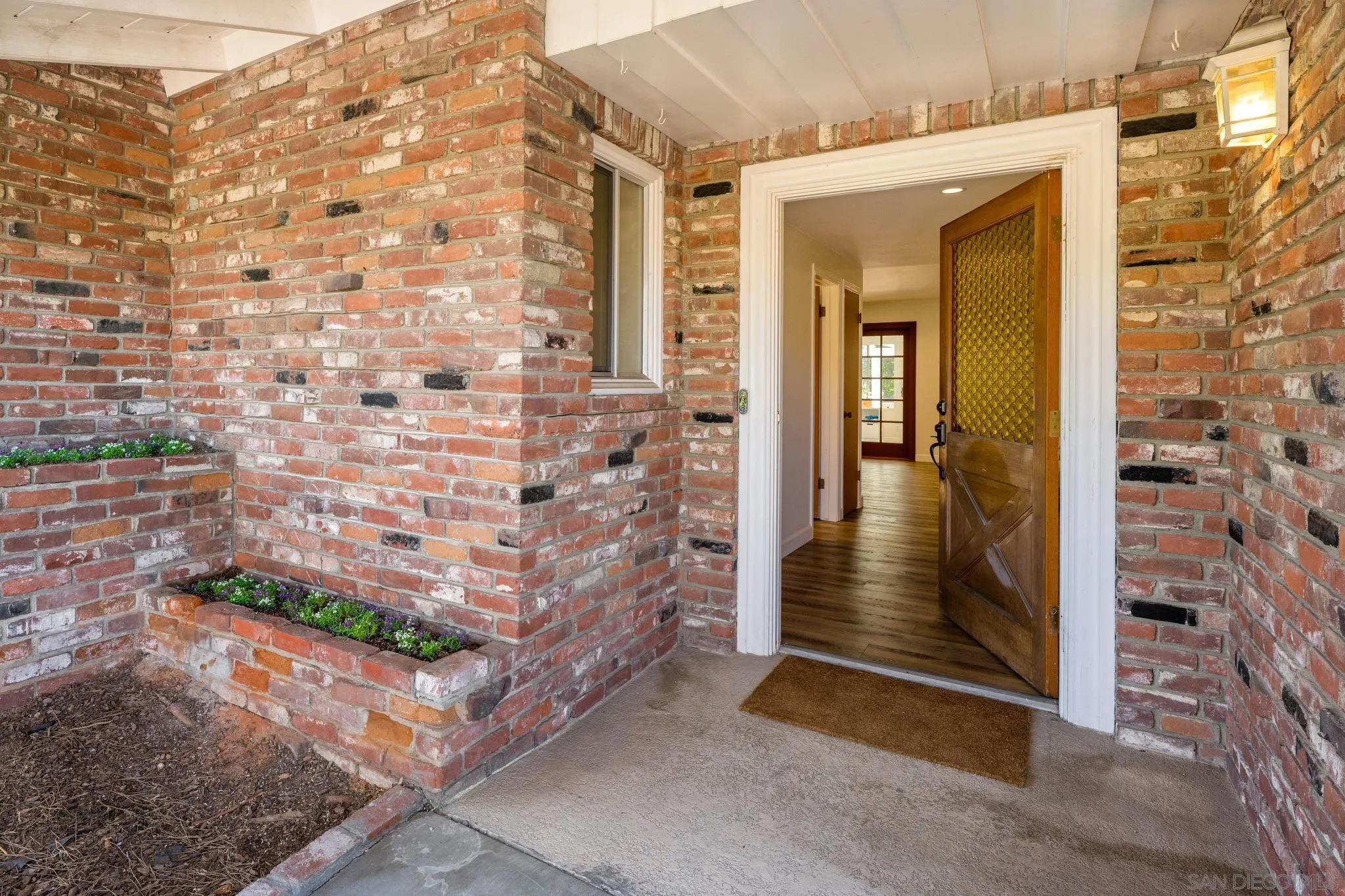 10933 Sunray Pl
