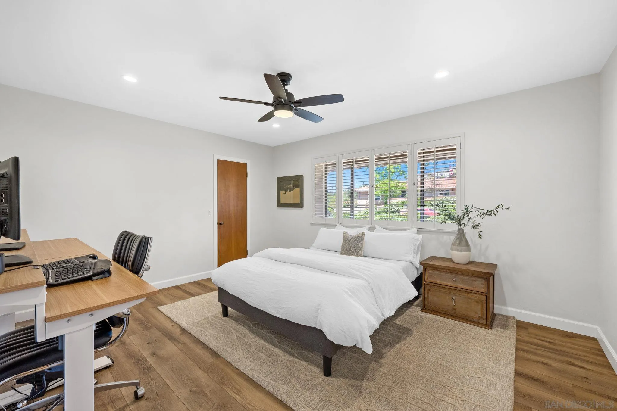 10933 Sunray Pl