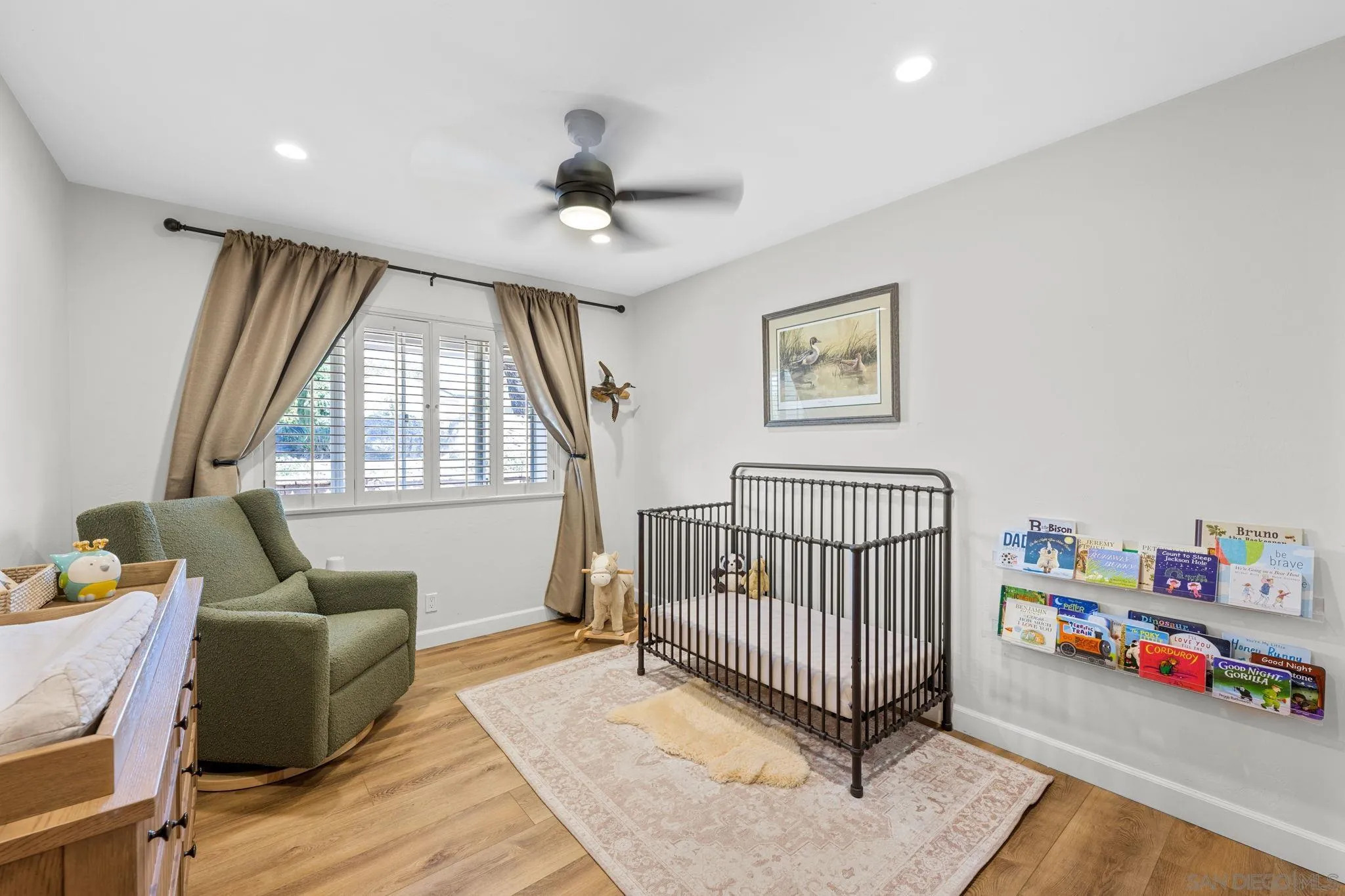 10933 Sunray Pl