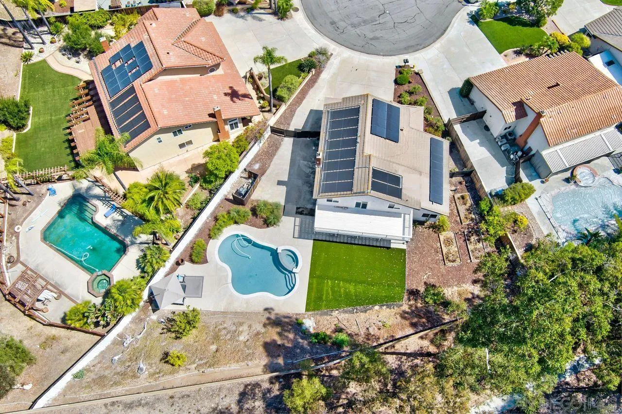 12709 Treeridge Ter