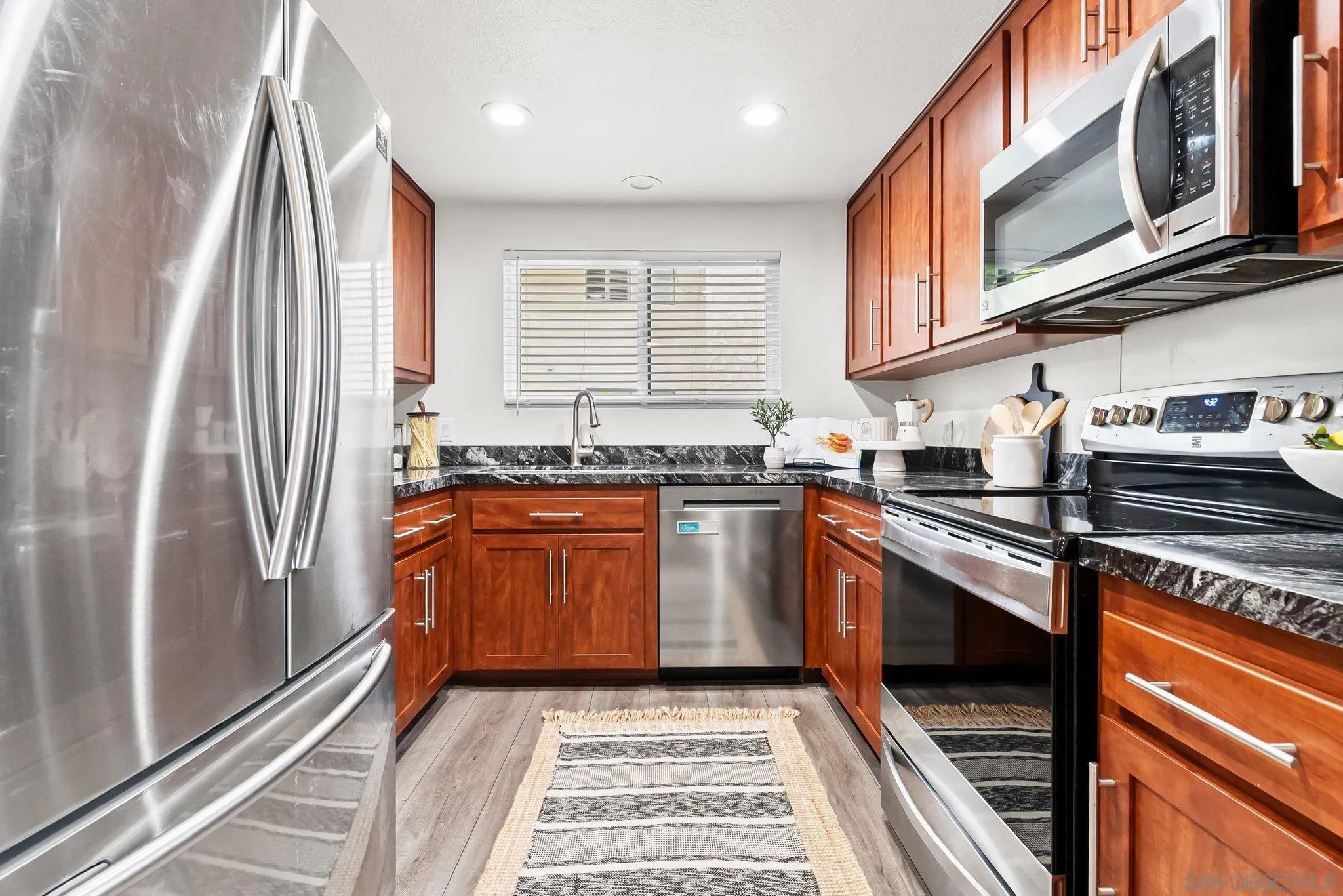 4235 Asher St Unit 14