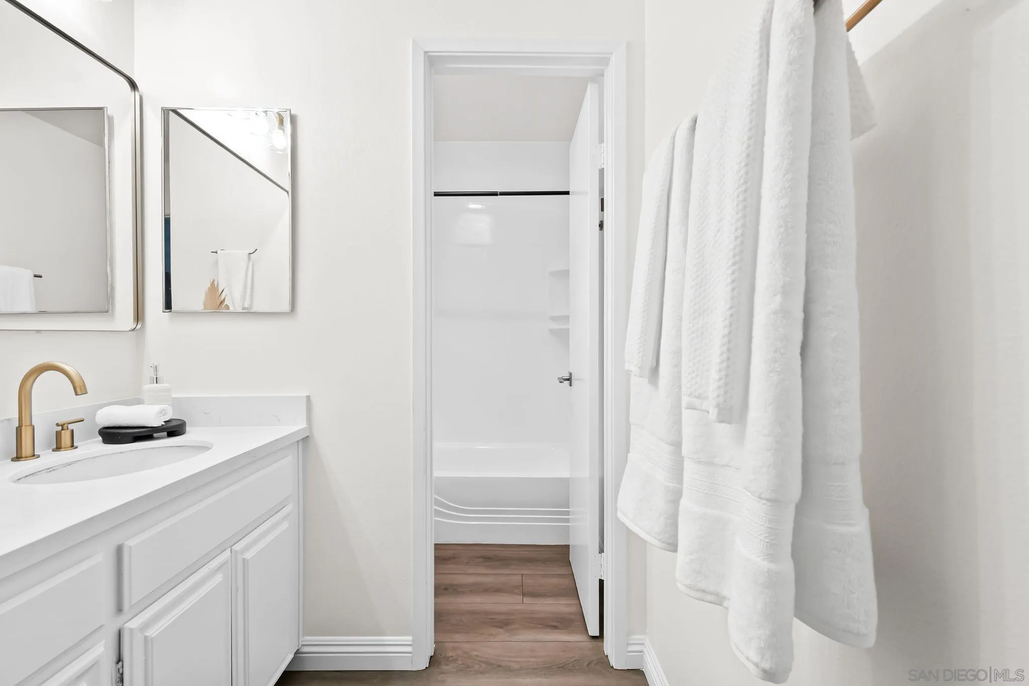 4235 Asher St Unit 14