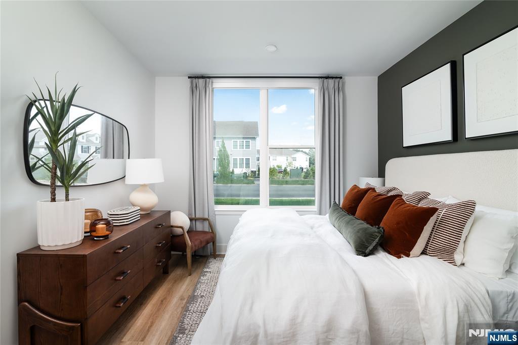 18 Park Avenue 330