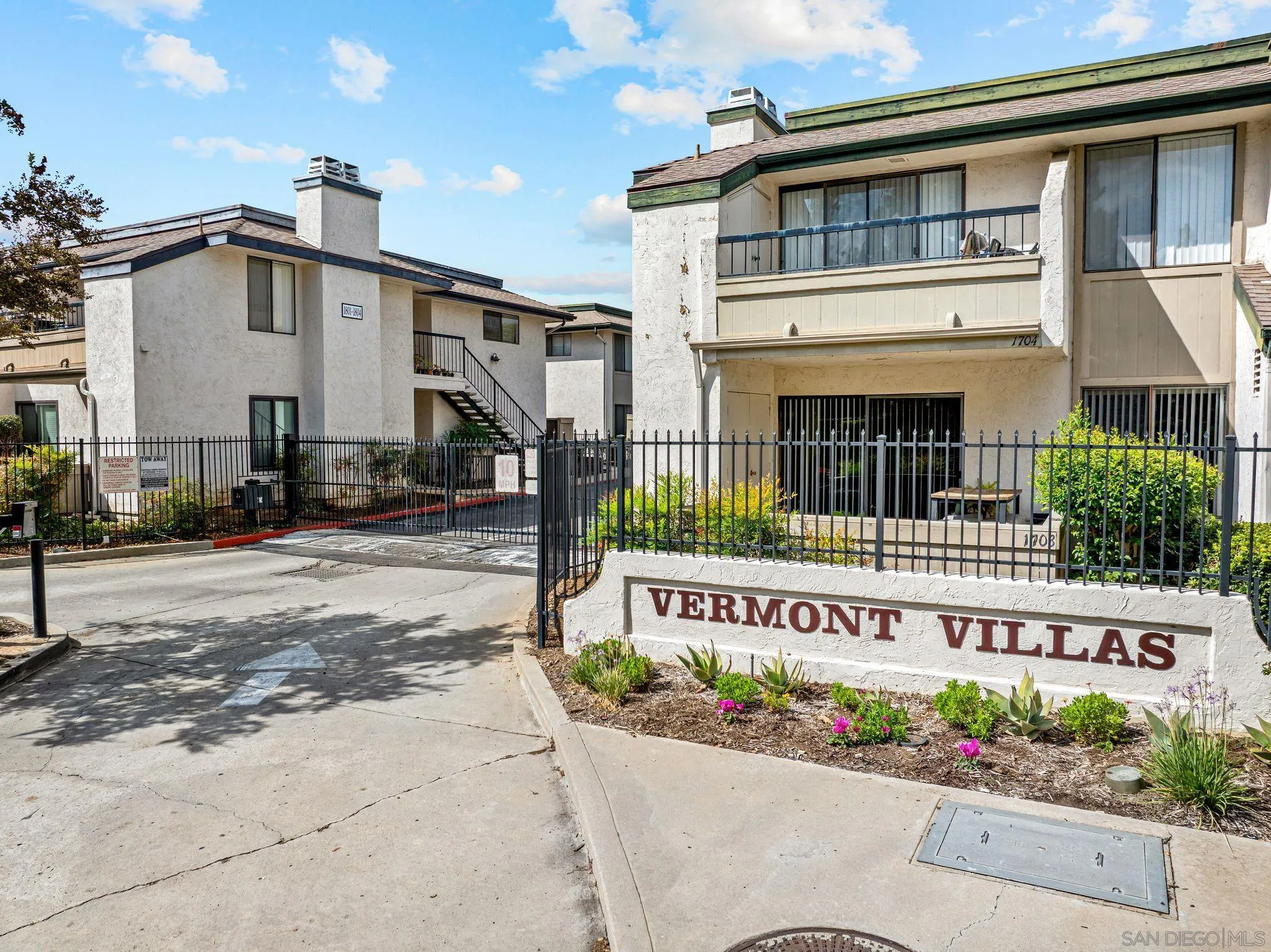 450 W W Vermont Ave Unit 104