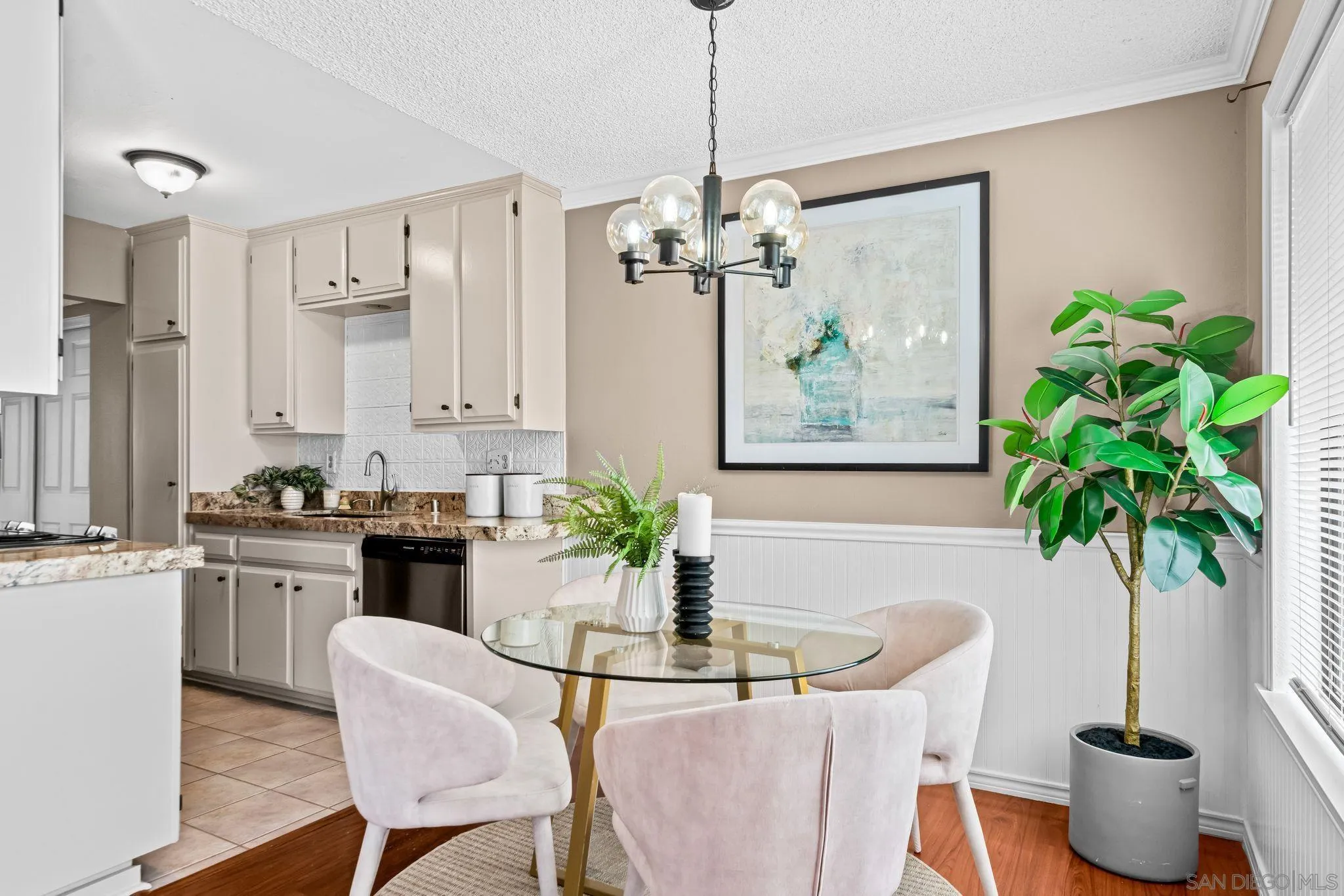 450 W W Vermont Ave Unit 104