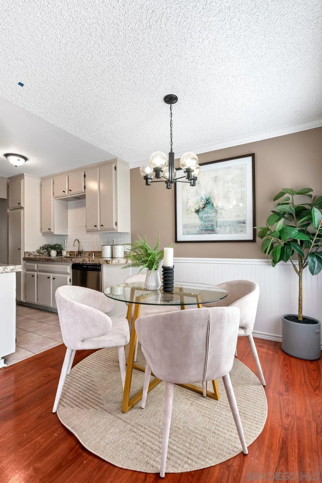 450 W W Vermont Ave Unit 104