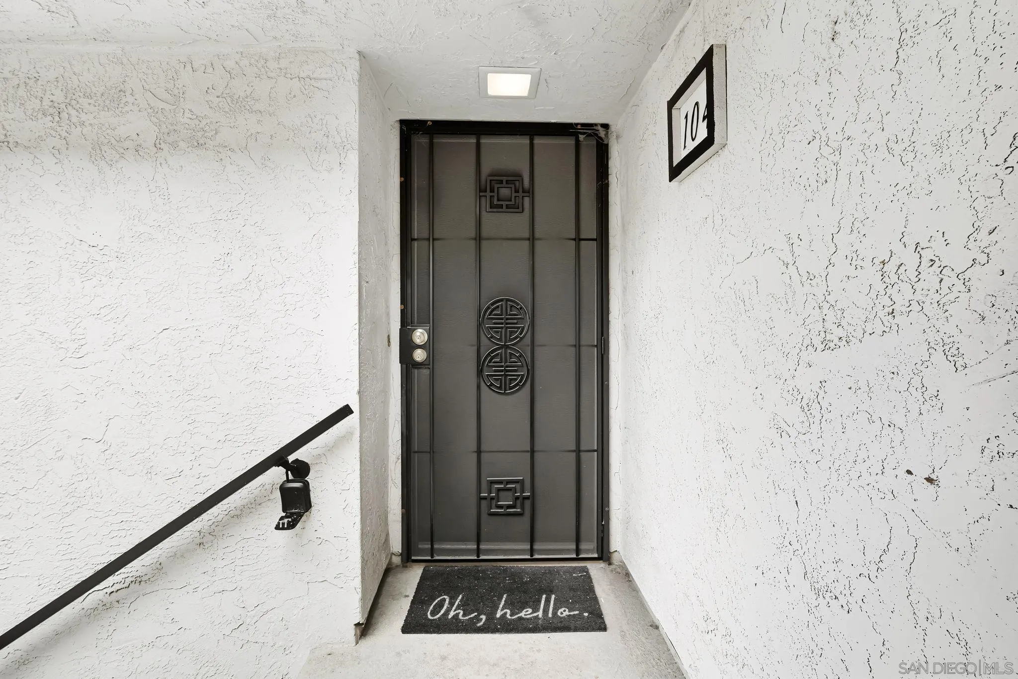 450 W W Vermont Ave Unit 104