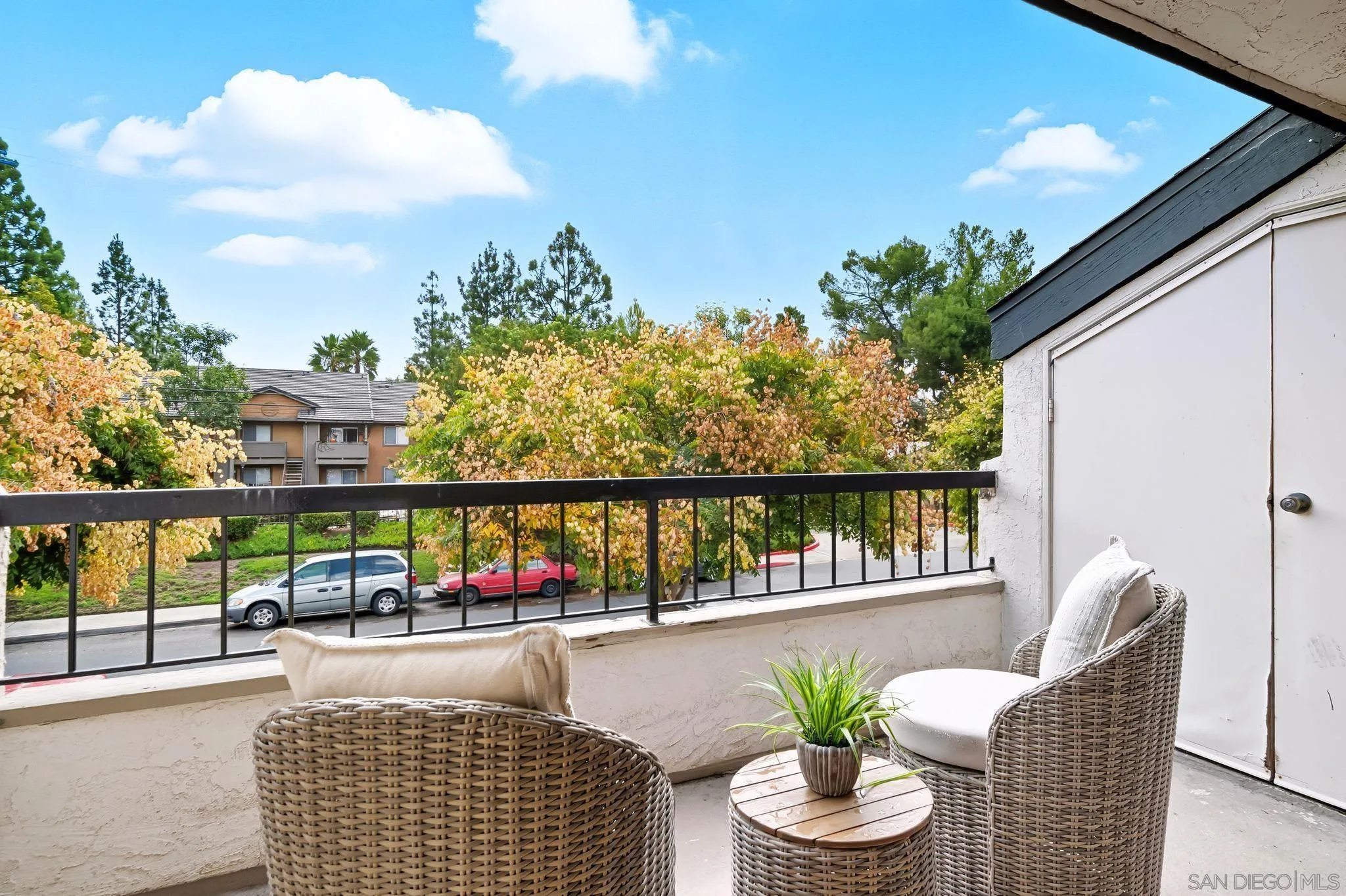 450 W W Vermont Ave Unit 104