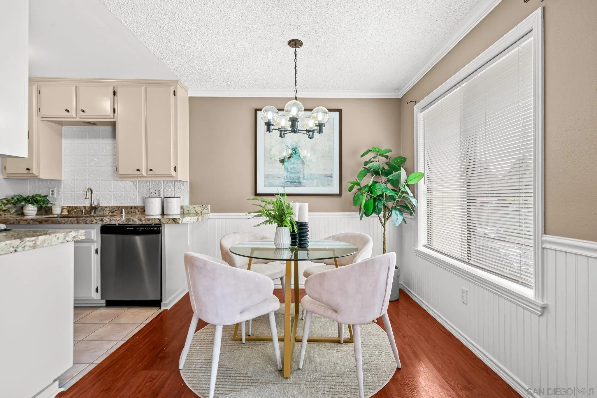 450 W W Vermont Ave Unit 104