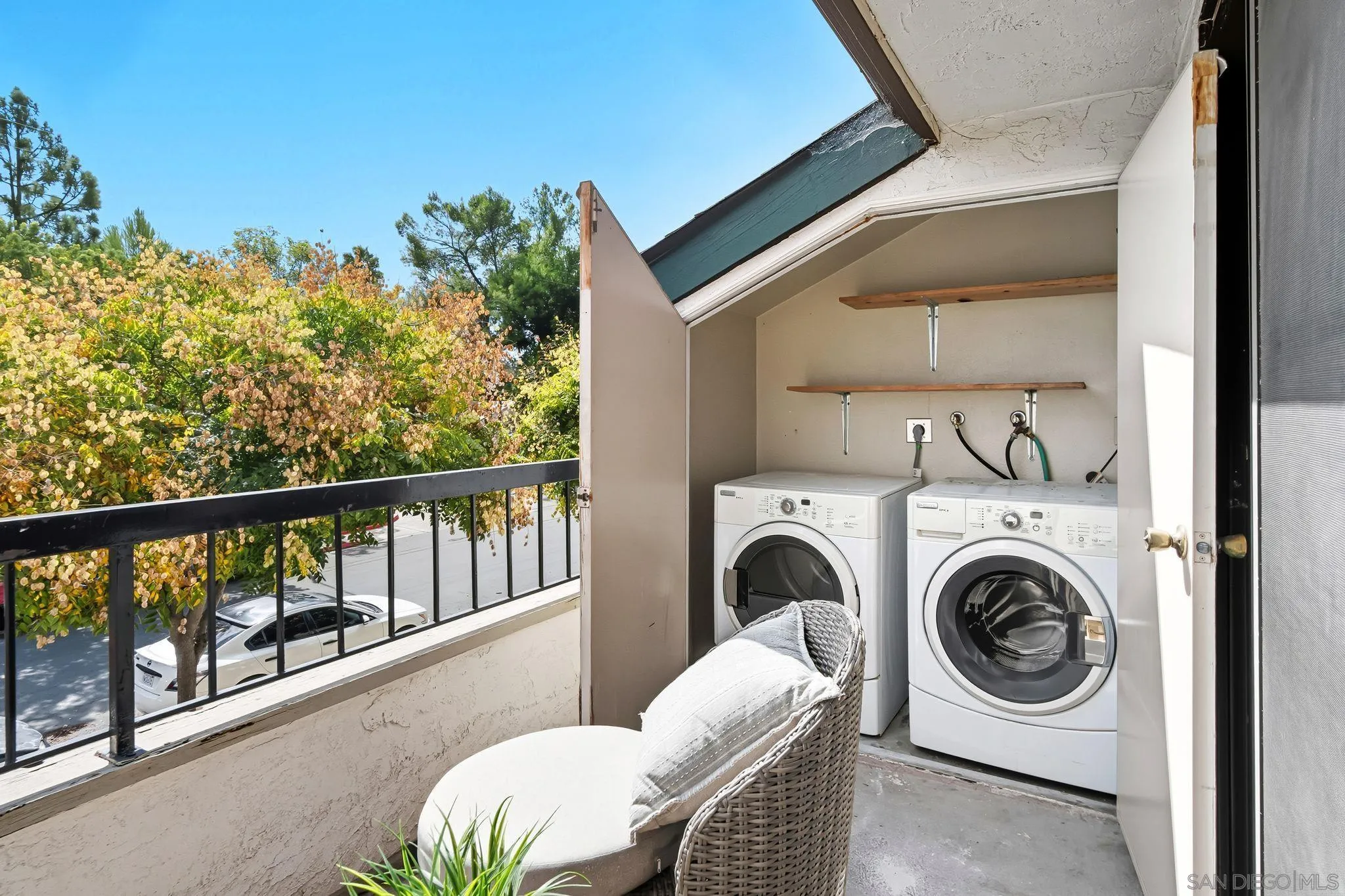 450 W W Vermont Ave Unit 104