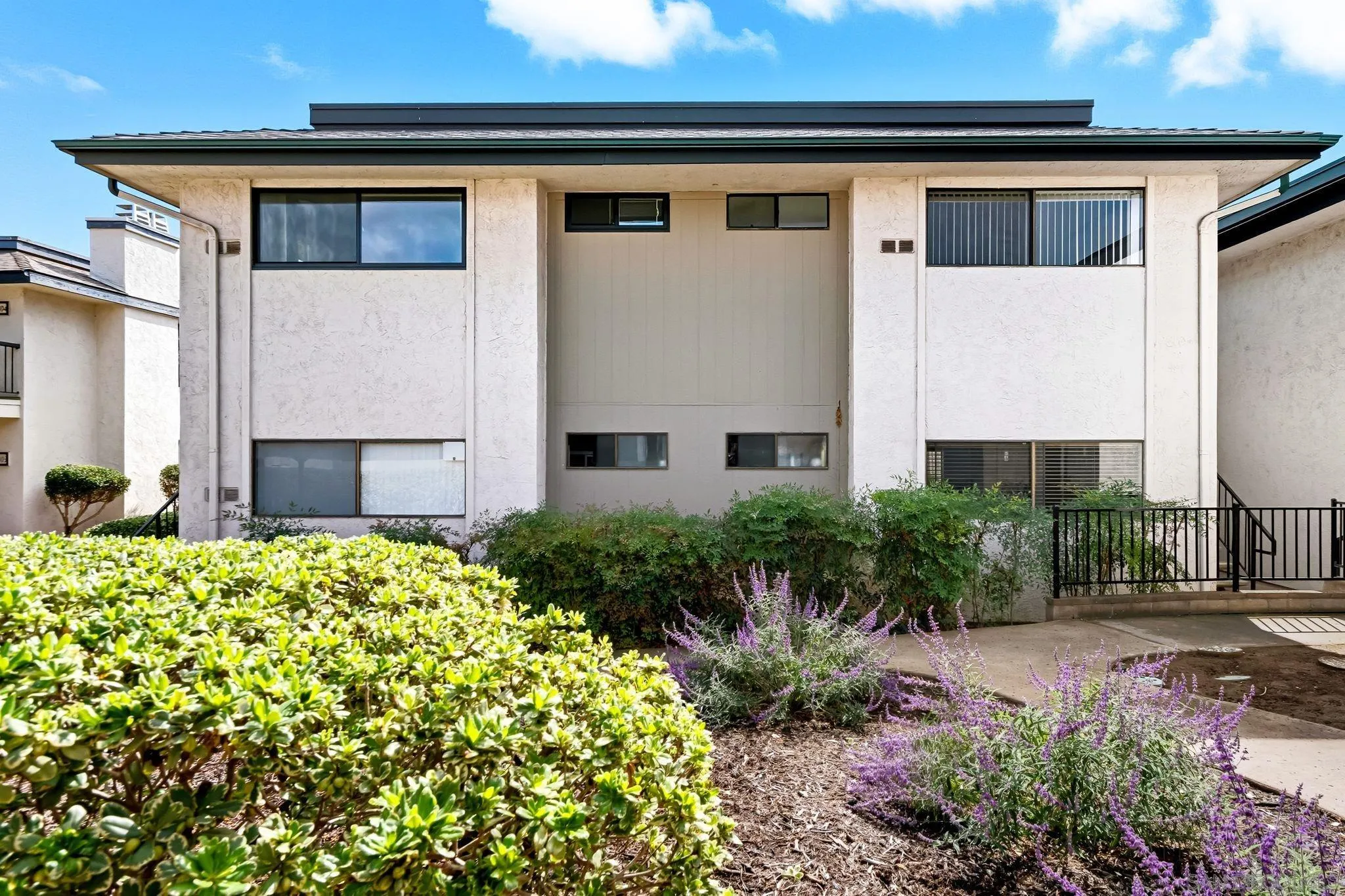 450 W W Vermont Ave Unit 104