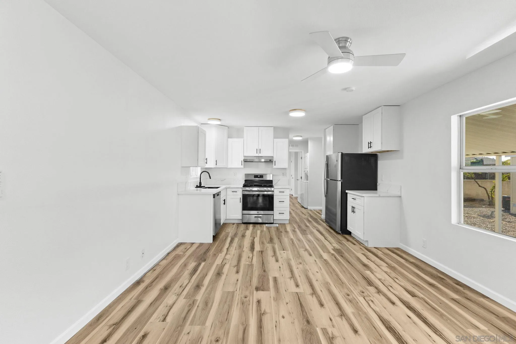 450 E Bradley Ave Unit 18