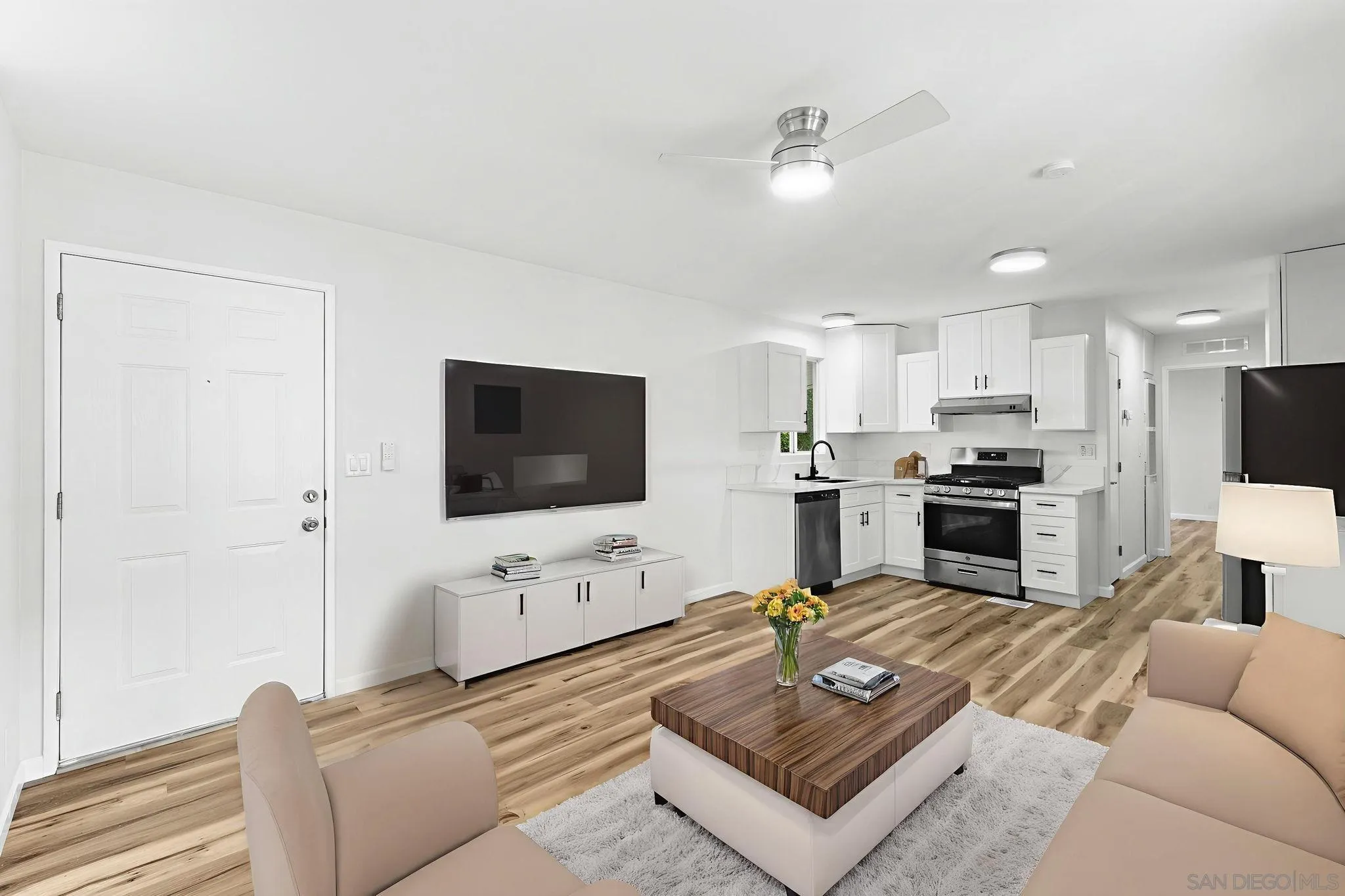 450 E Bradley Ave Unit 18