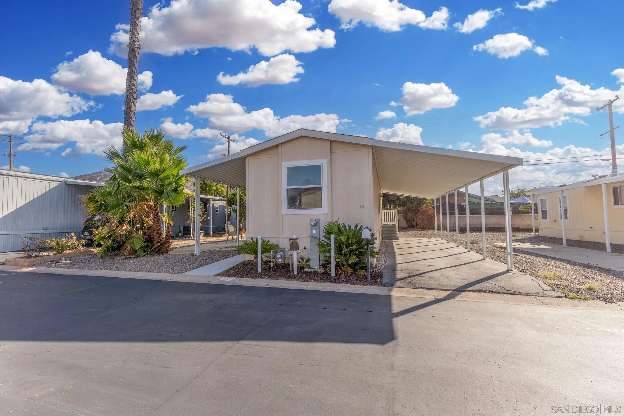 450 E Bradley Ave Unit 18
