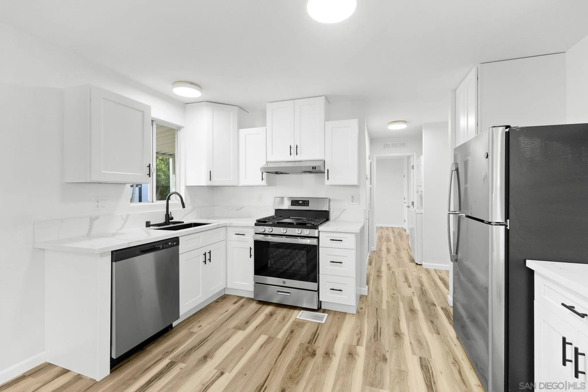 450 E Bradley Ave Unit 18