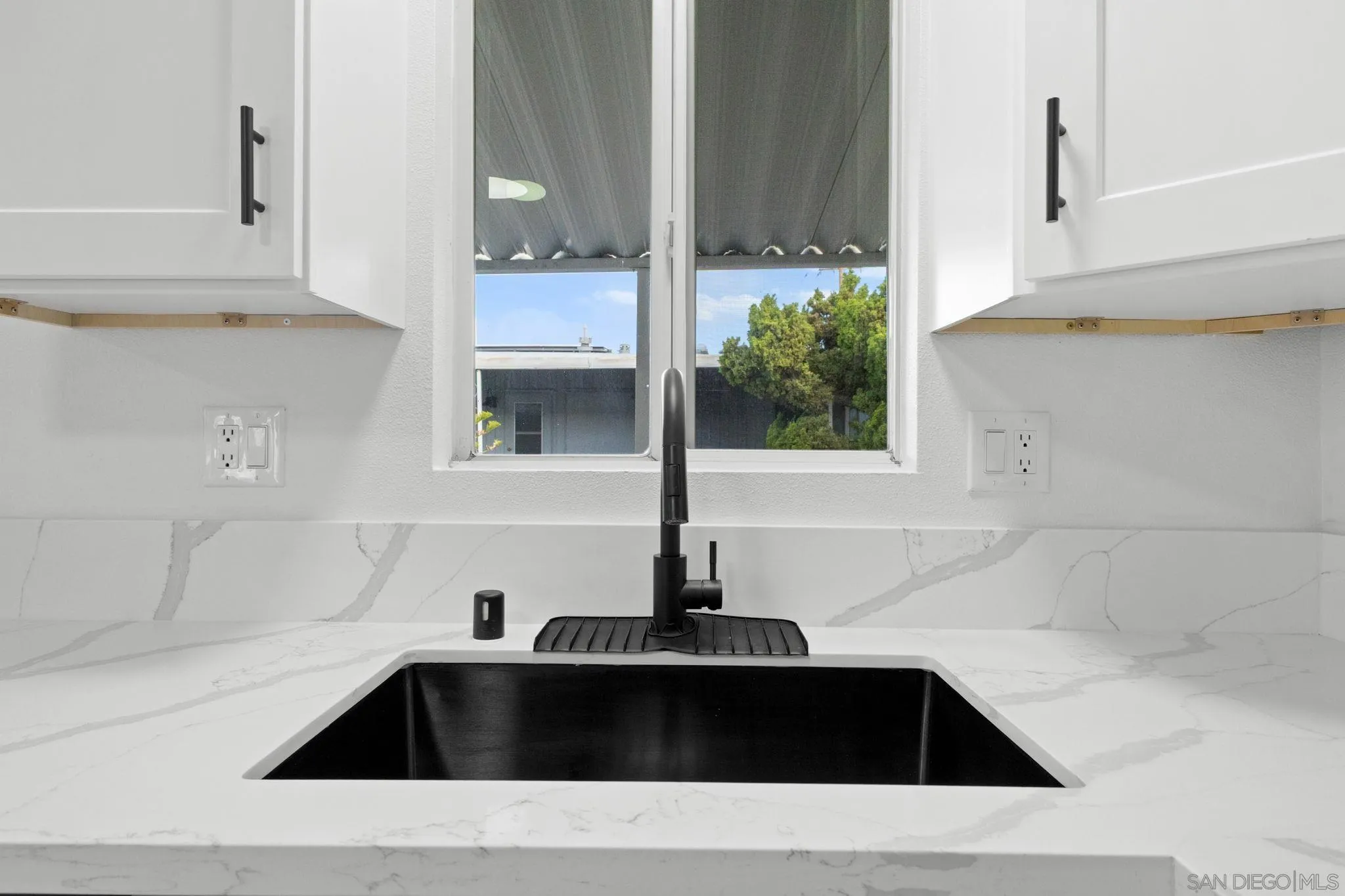 450 E Bradley Ave Unit 18