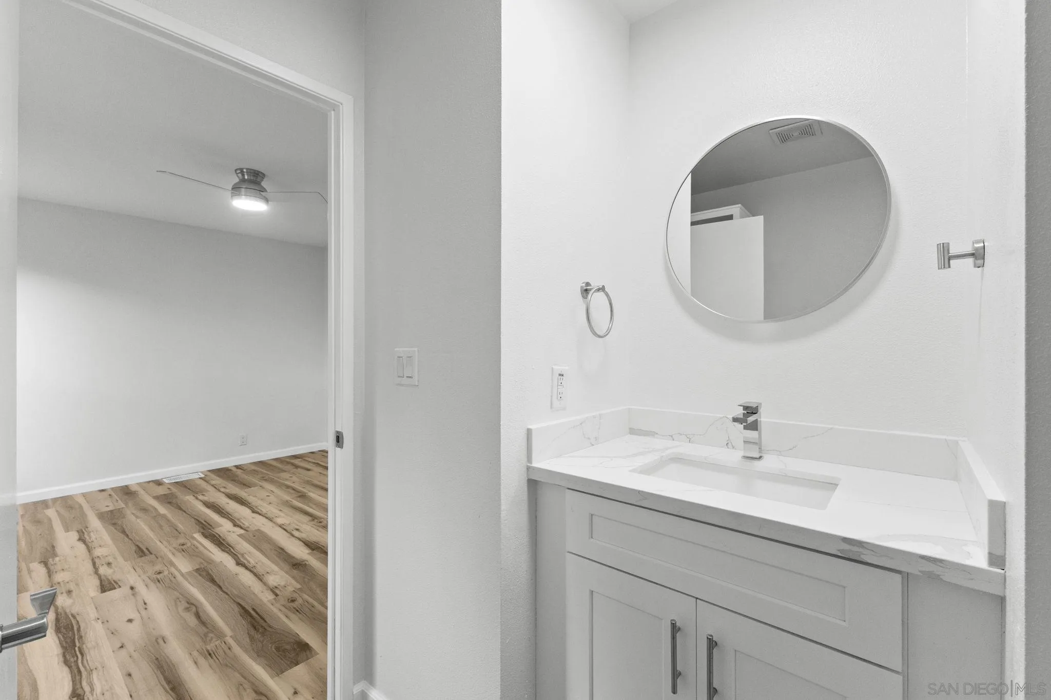 450 E Bradley Ave Unit 18