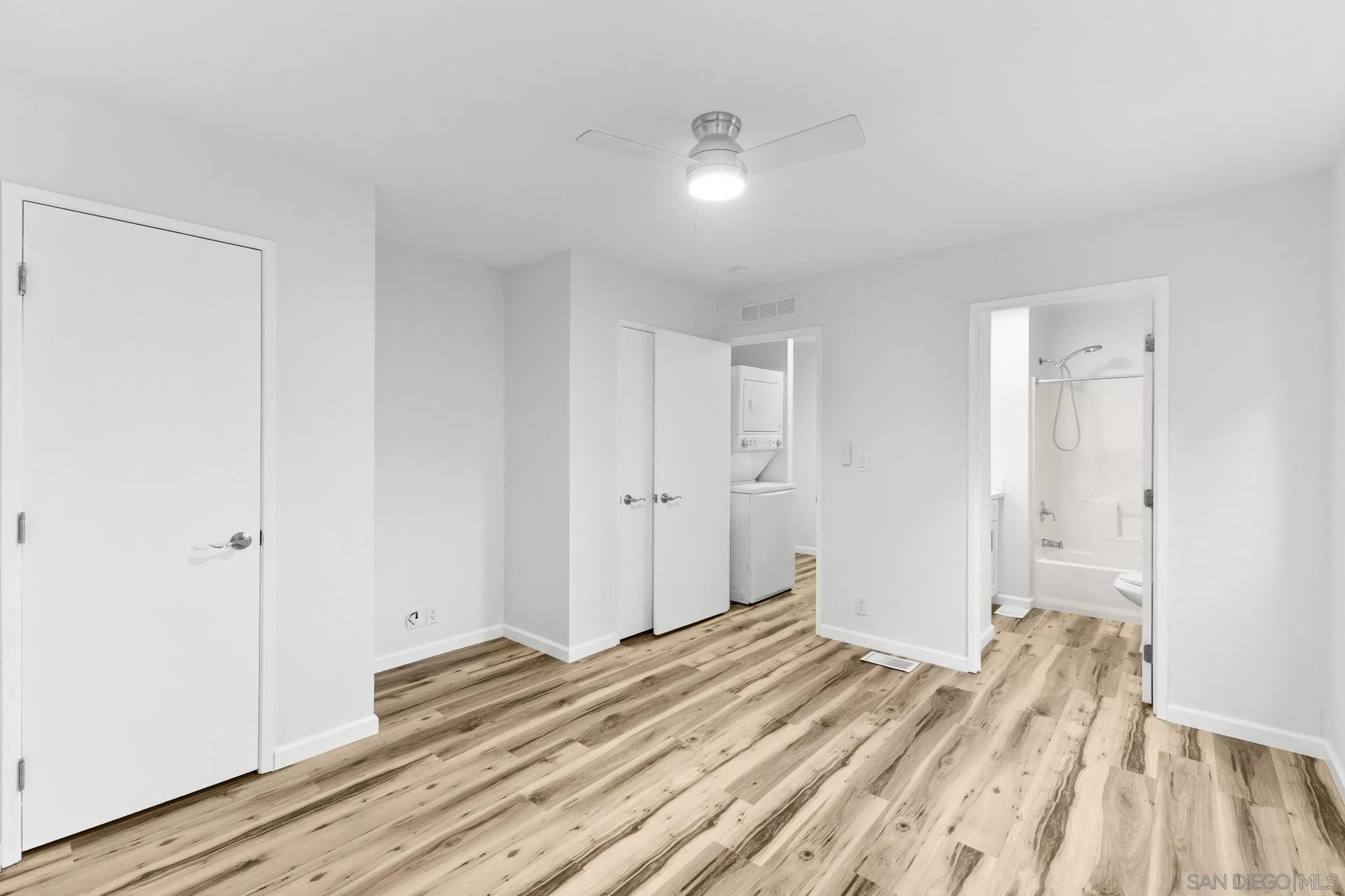 450 E Bradley Ave Unit 18