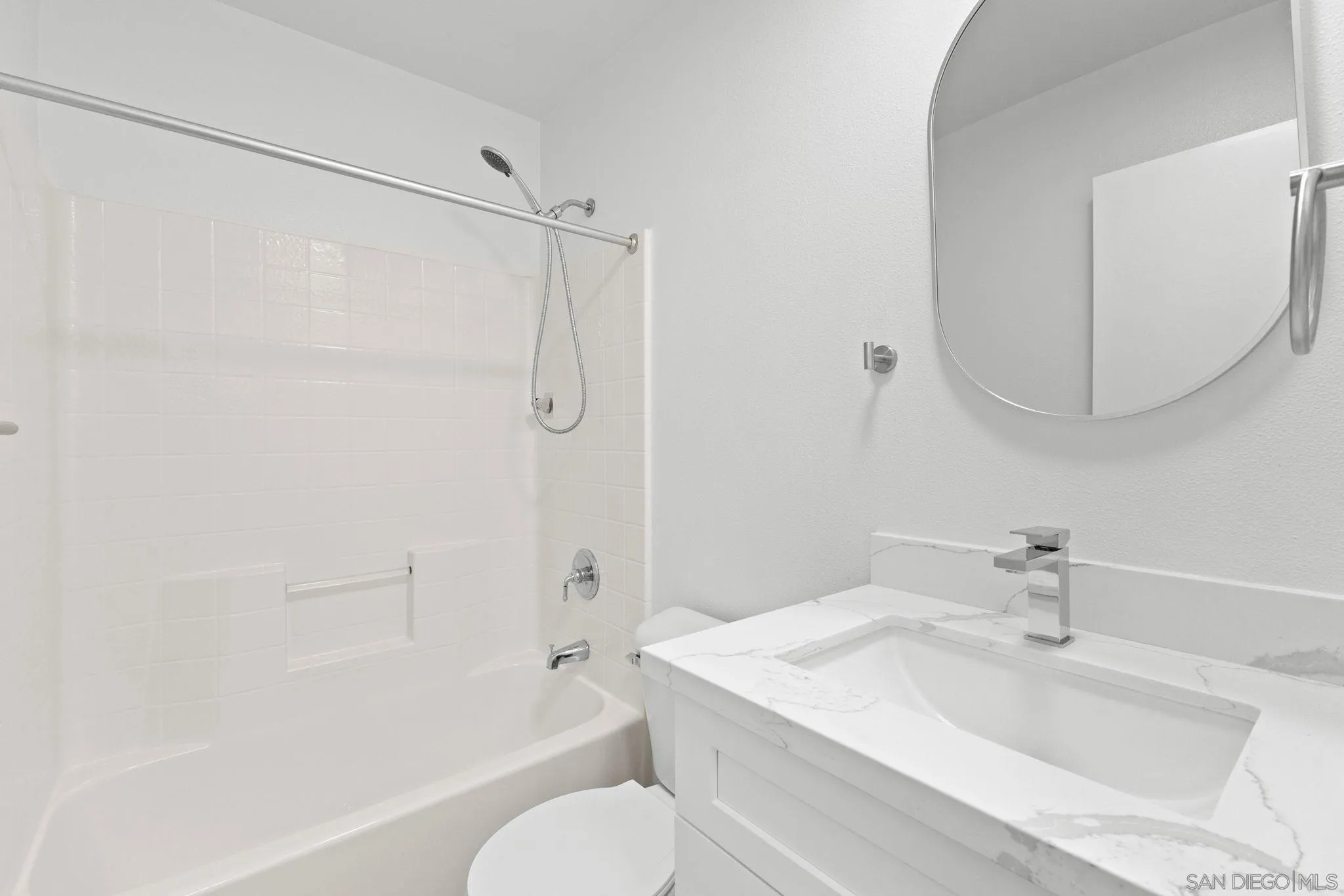 450 E Bradley Ave Unit 18