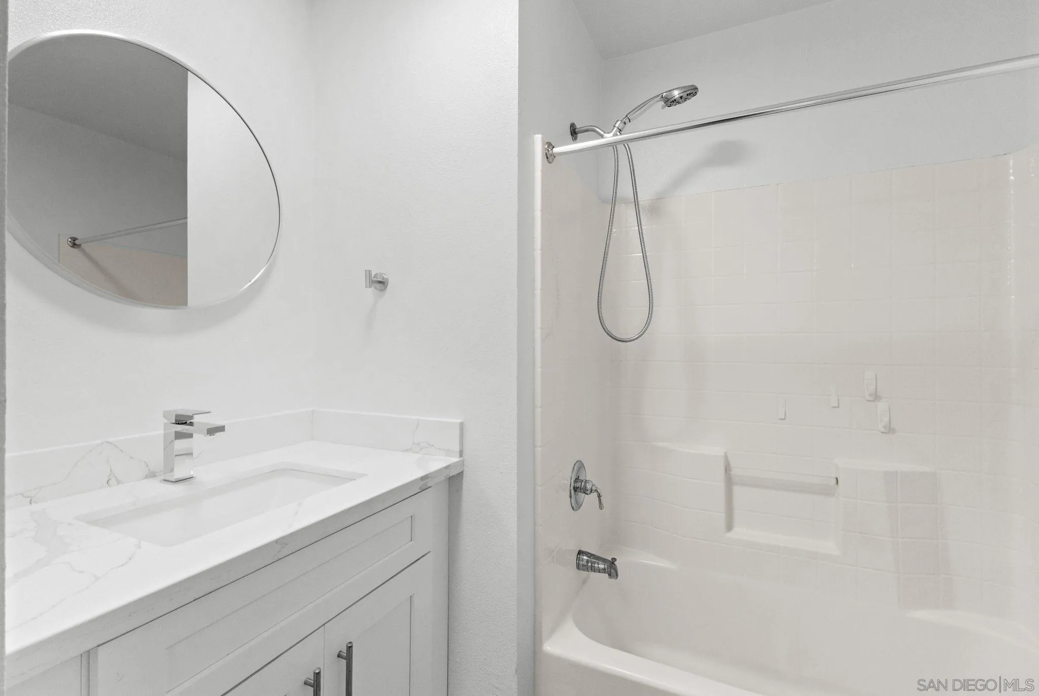 450 E Bradley Ave Unit 18