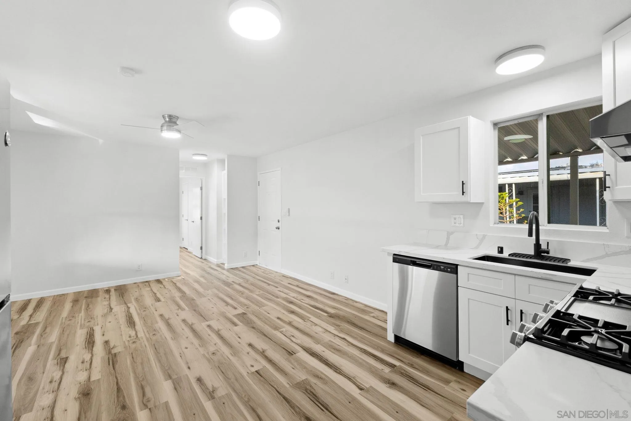 450 E Bradley Ave Unit 18