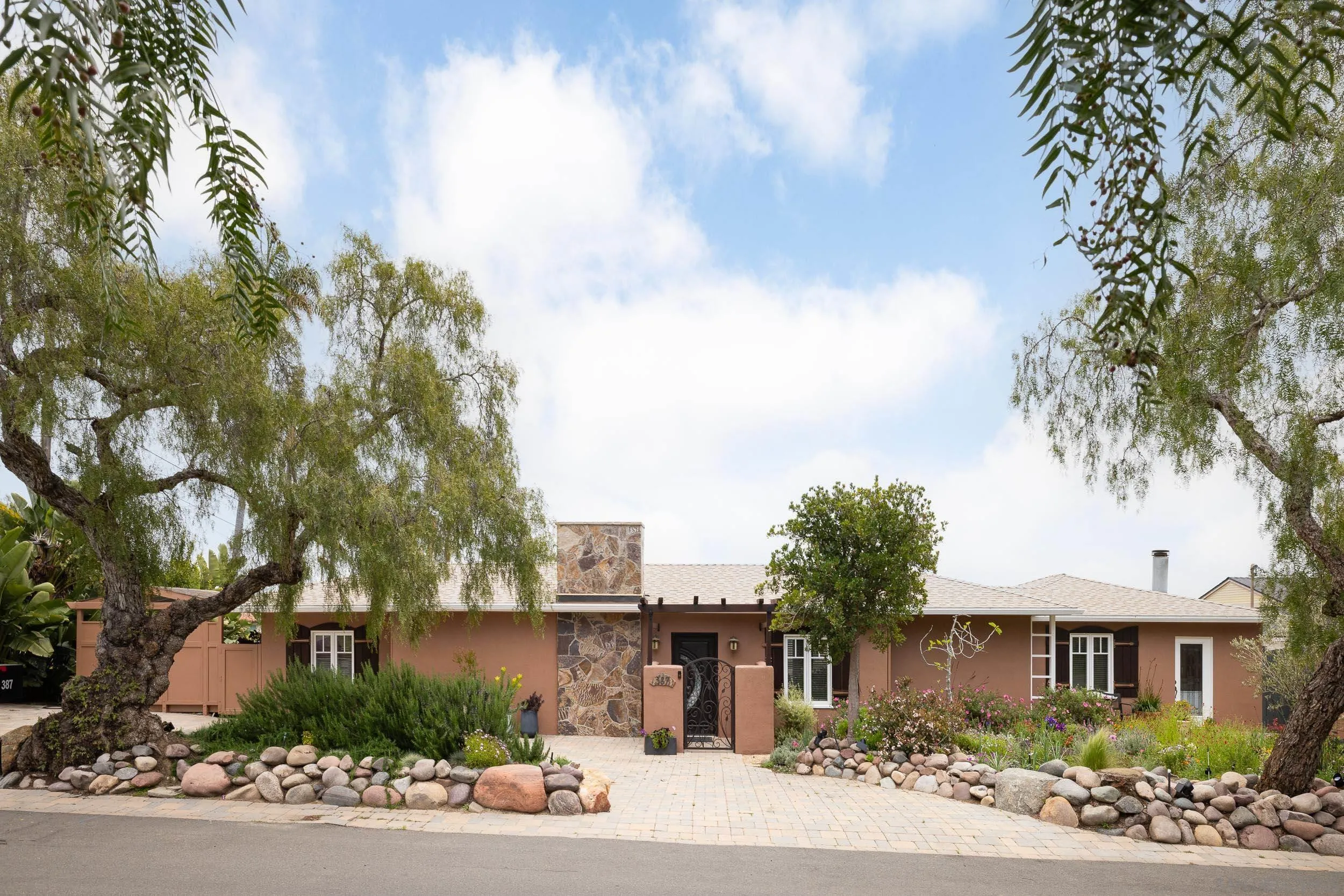 387 San Fernando