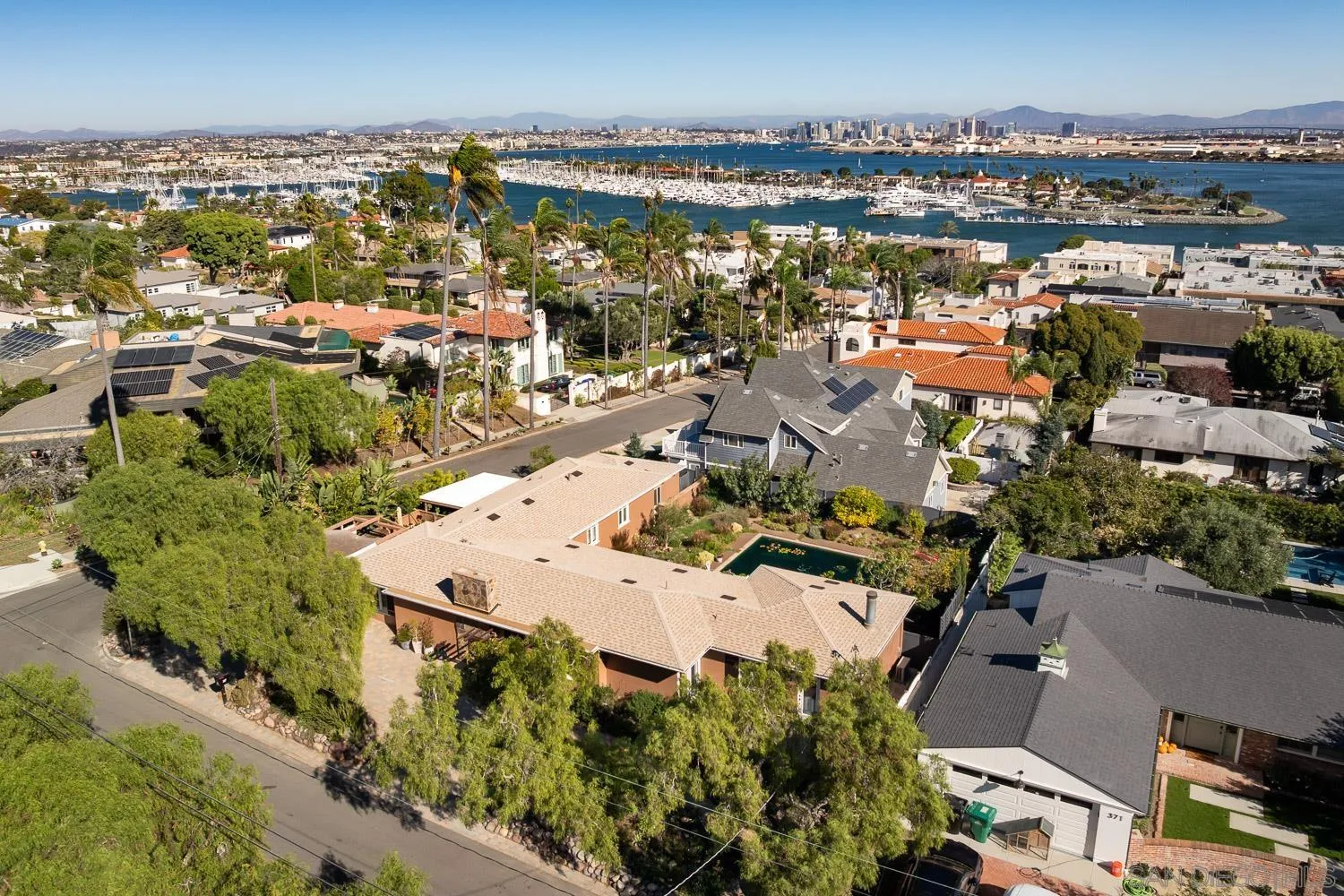 387 San Fernando