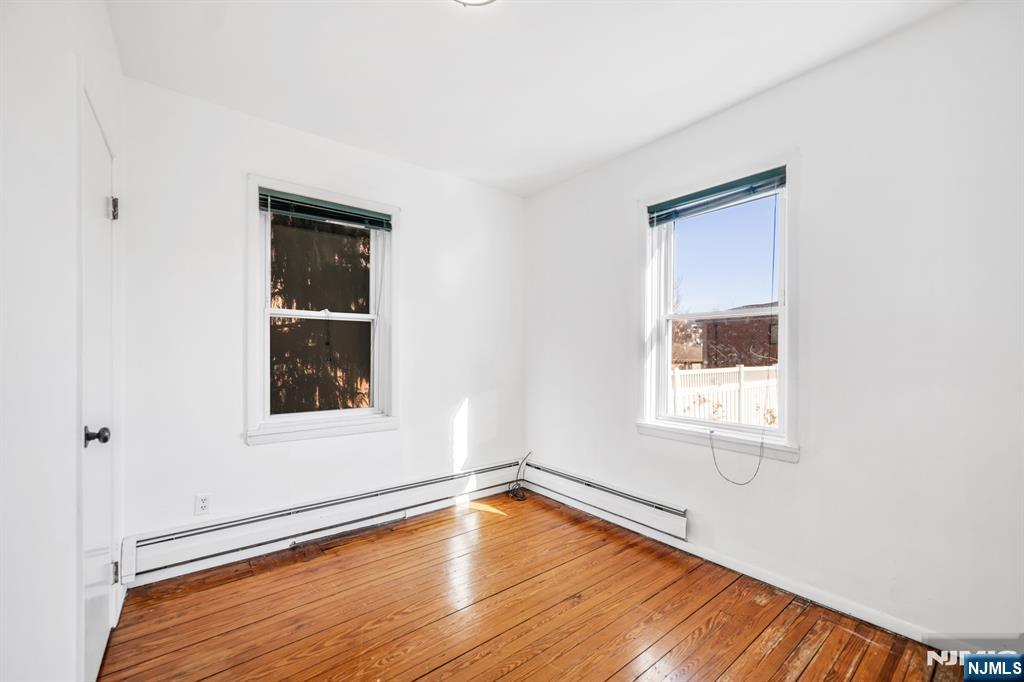 254 Roff Avenue 2