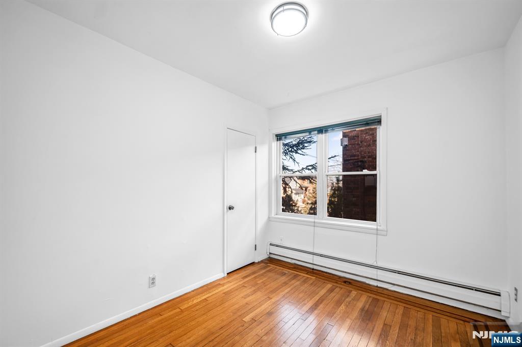 254 Roff Avenue 2