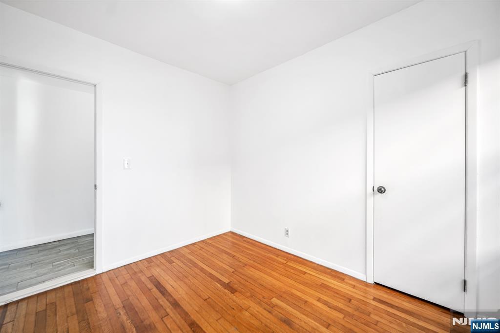 254 Roff Avenue 2