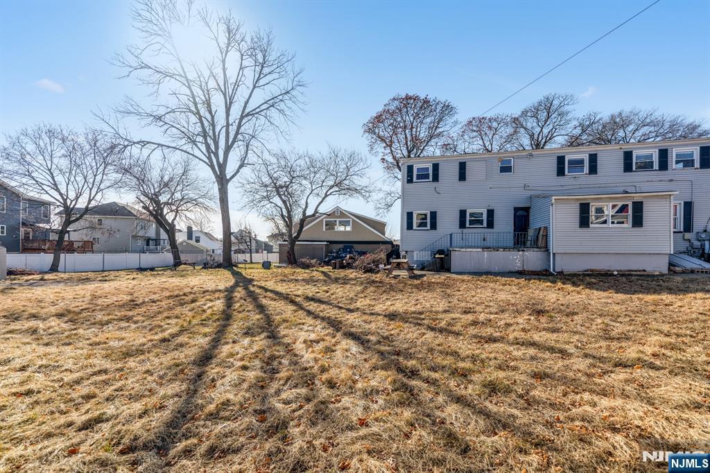 208 Riverside Avenue 2