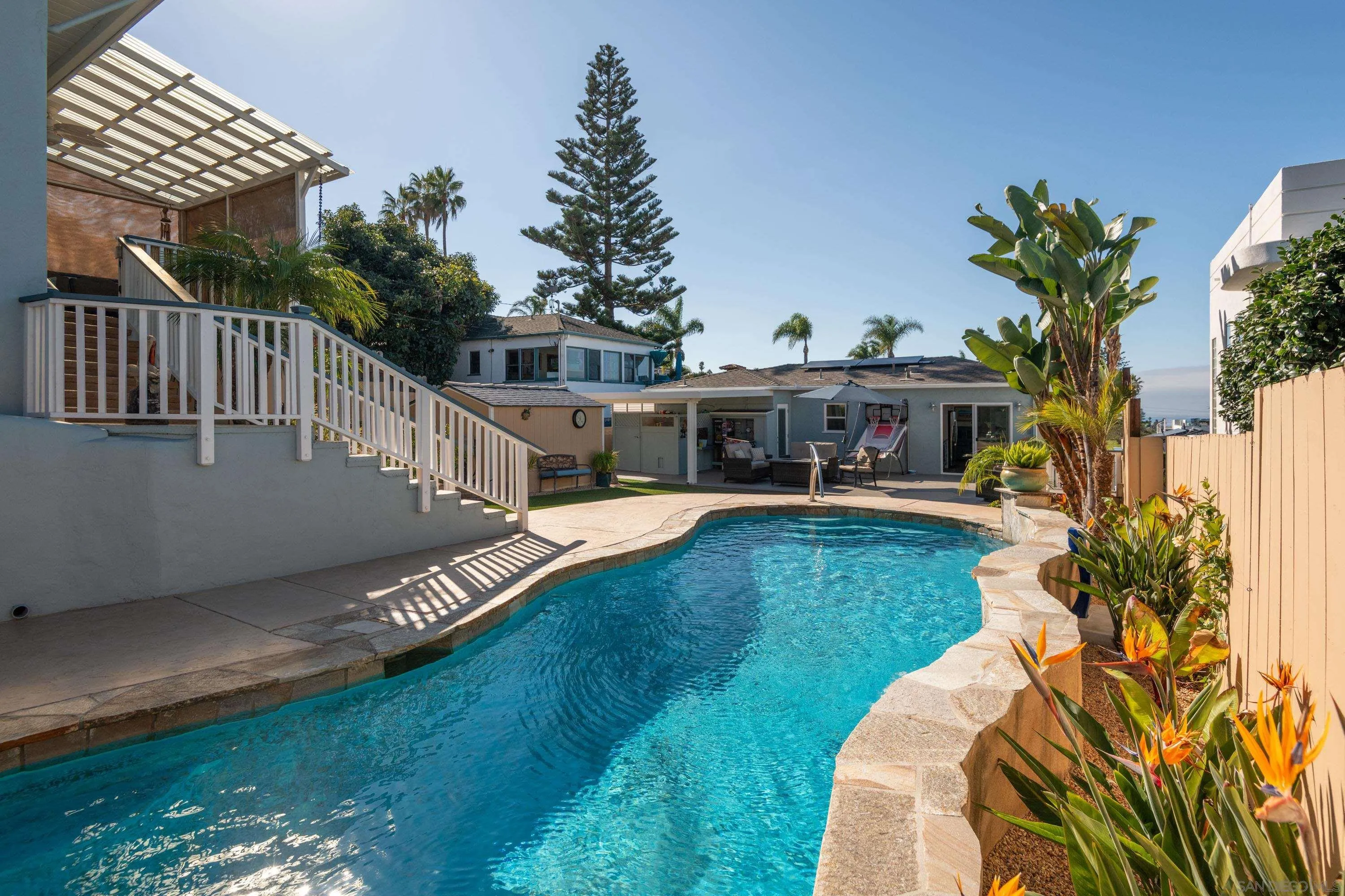 4484 Orchard Ave