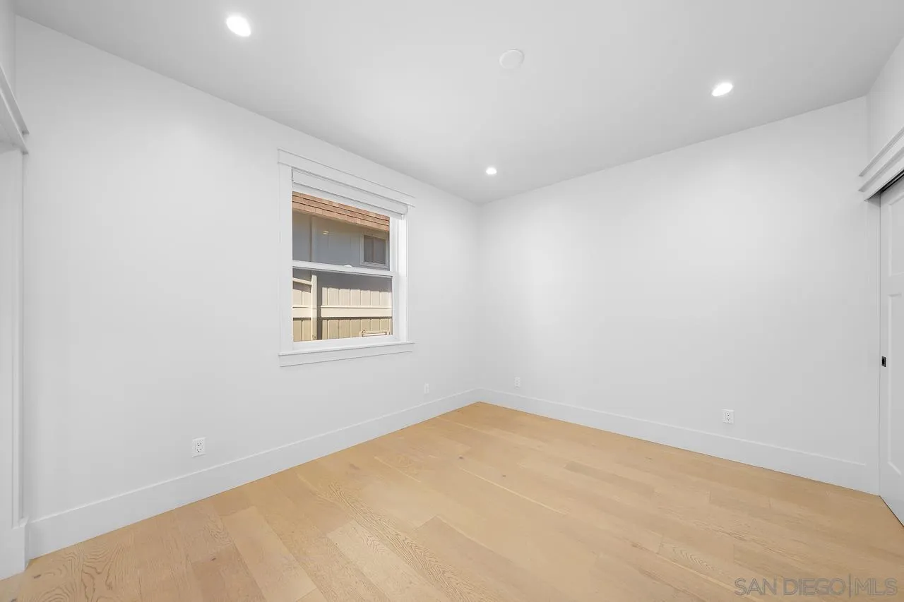 825 9th St.
