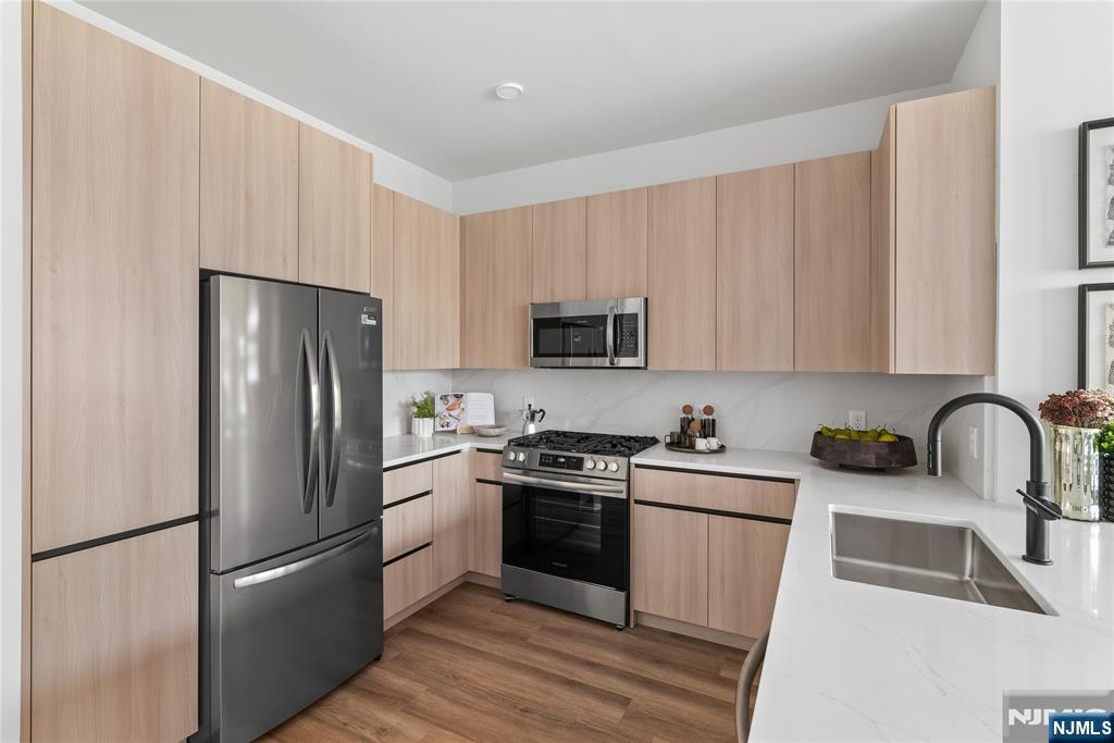 18 Park Avenue 1328