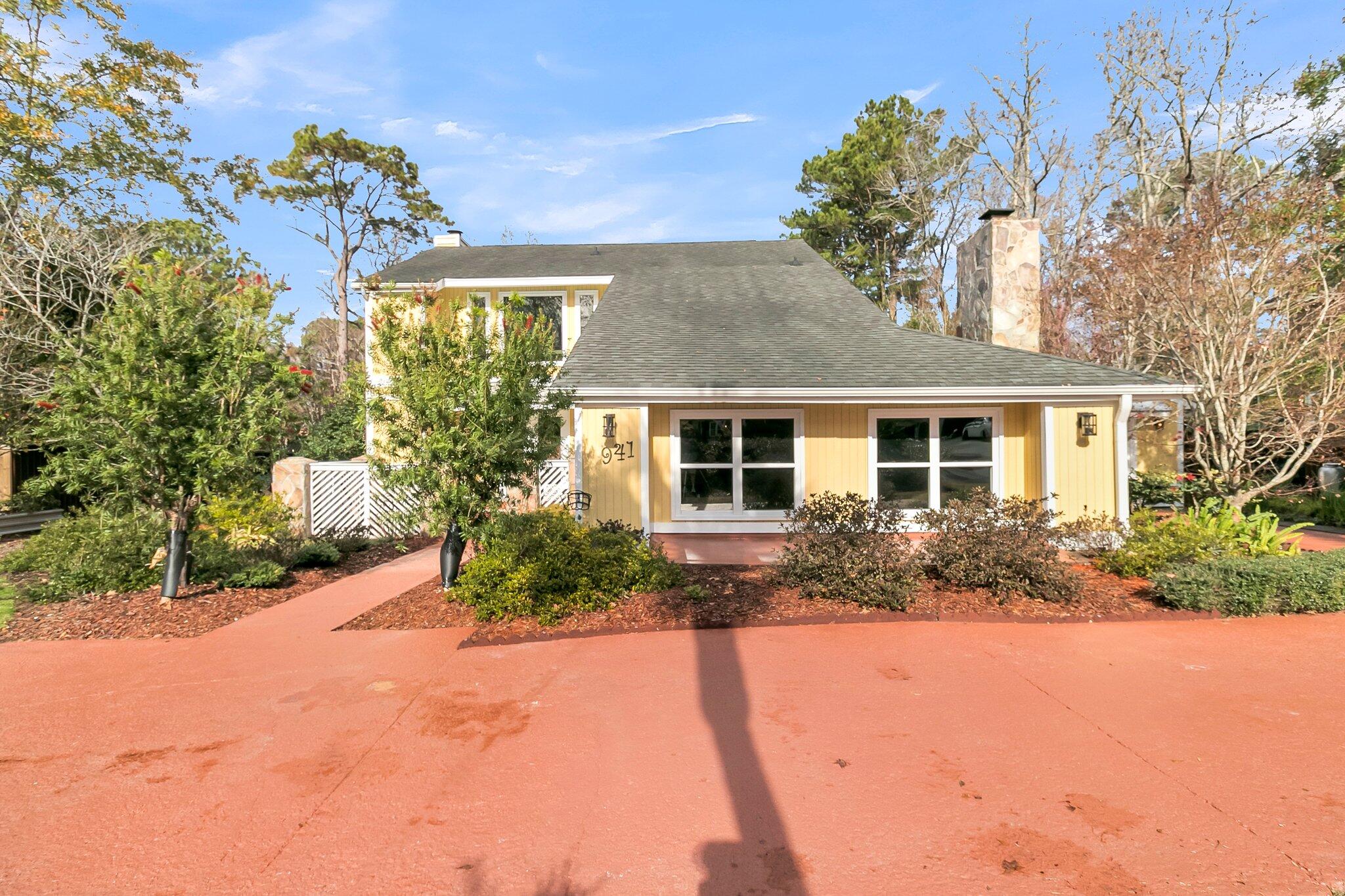 941 Law Lane