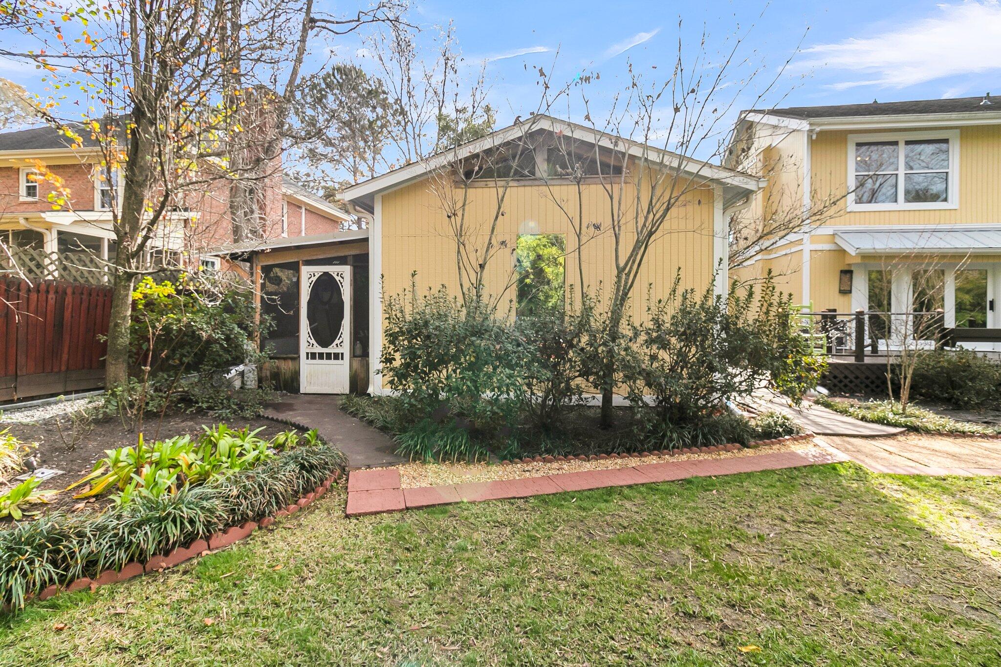 941 Law Lane