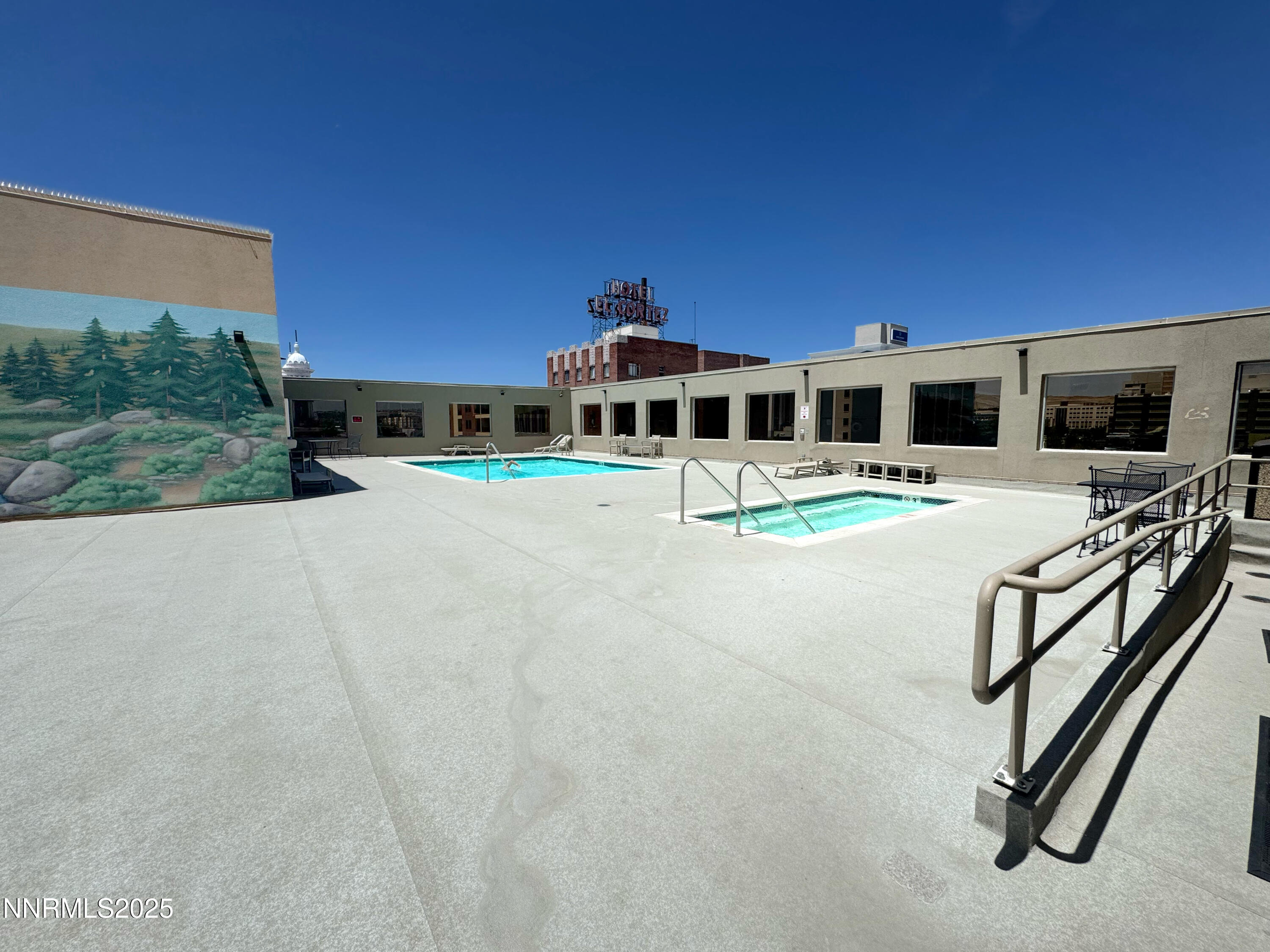 200 W 2nd Street, 1107