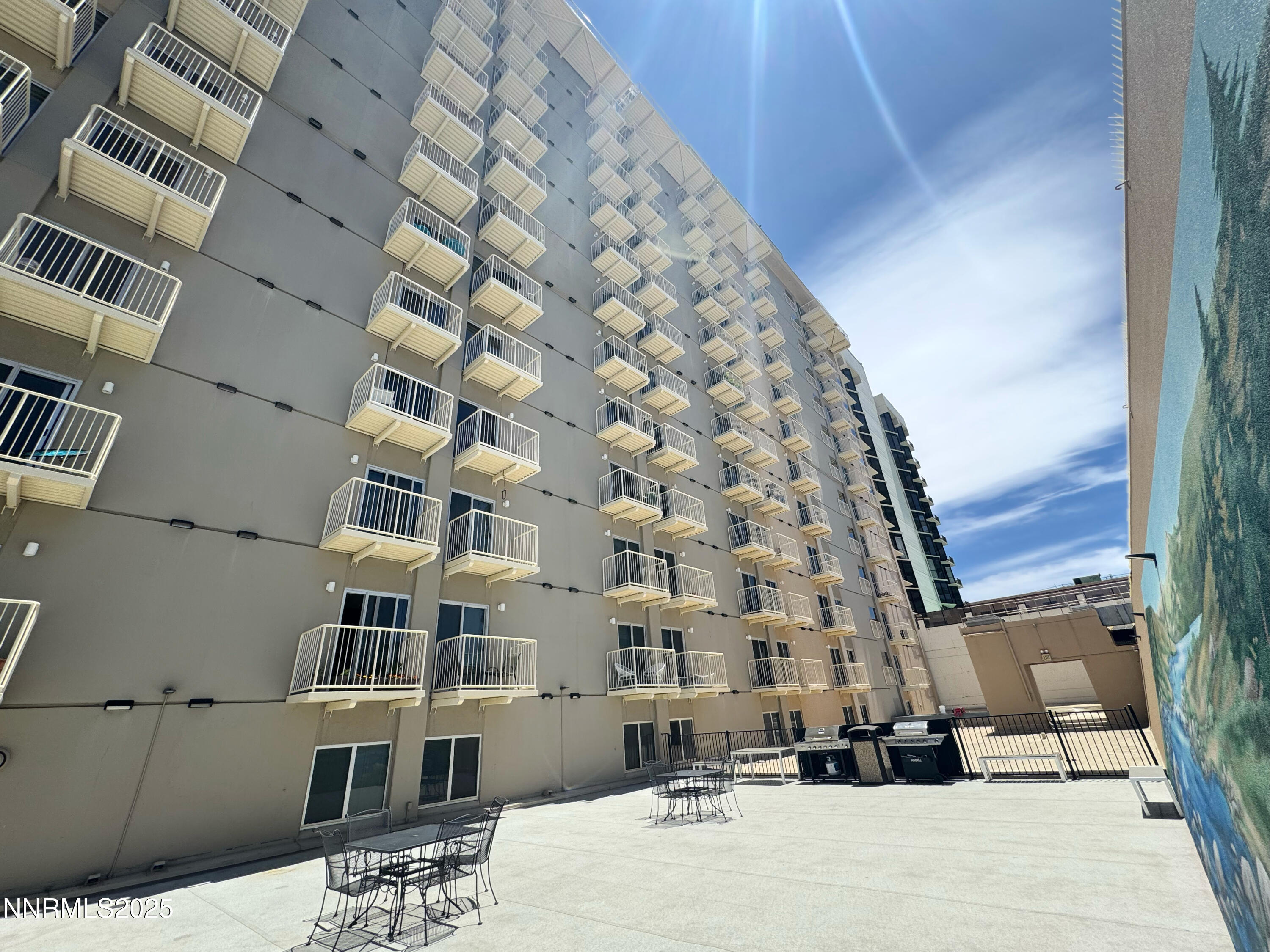 200 W 2nd Street, 1107