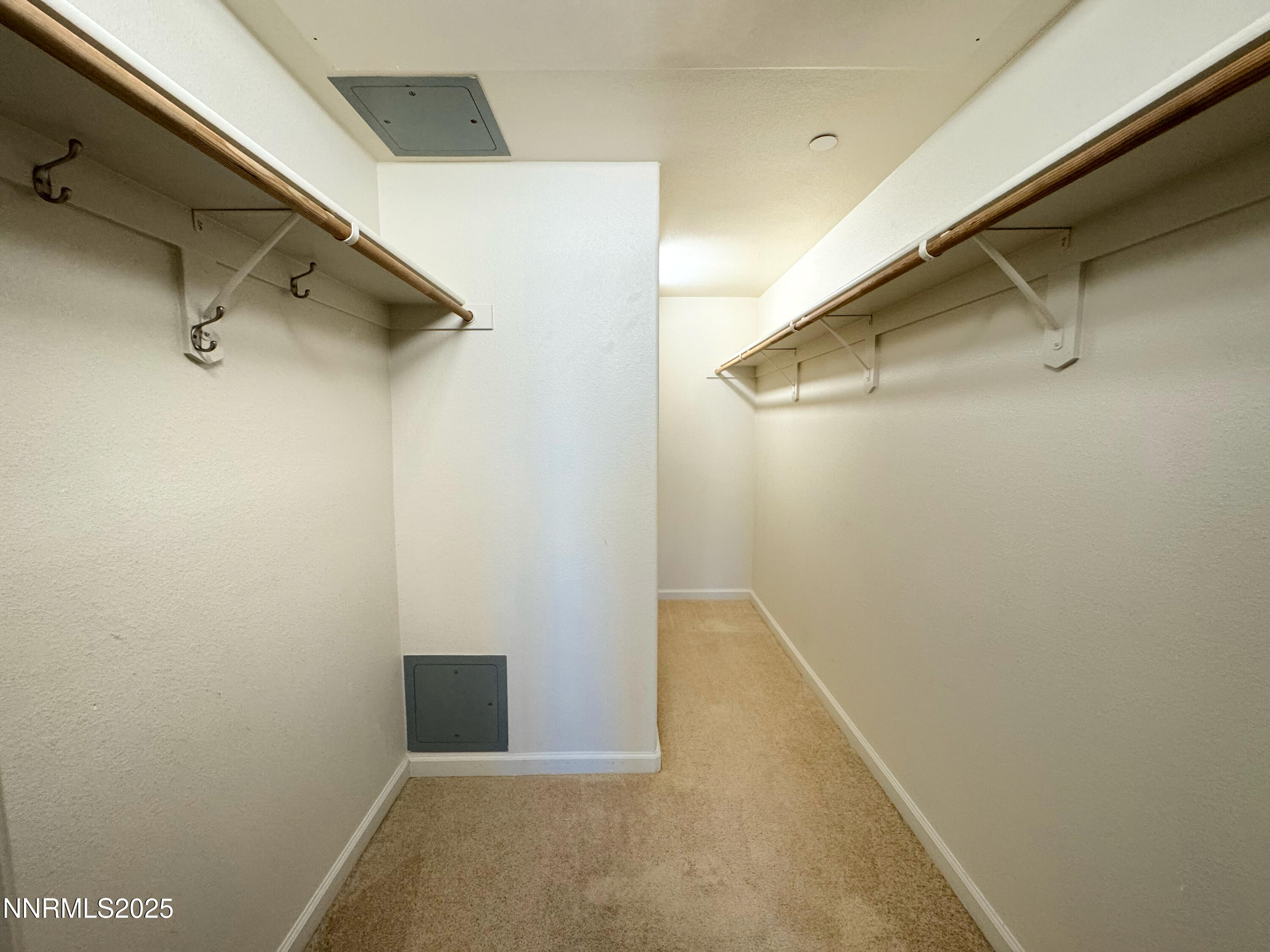 200 W 2nd Street, 1107
