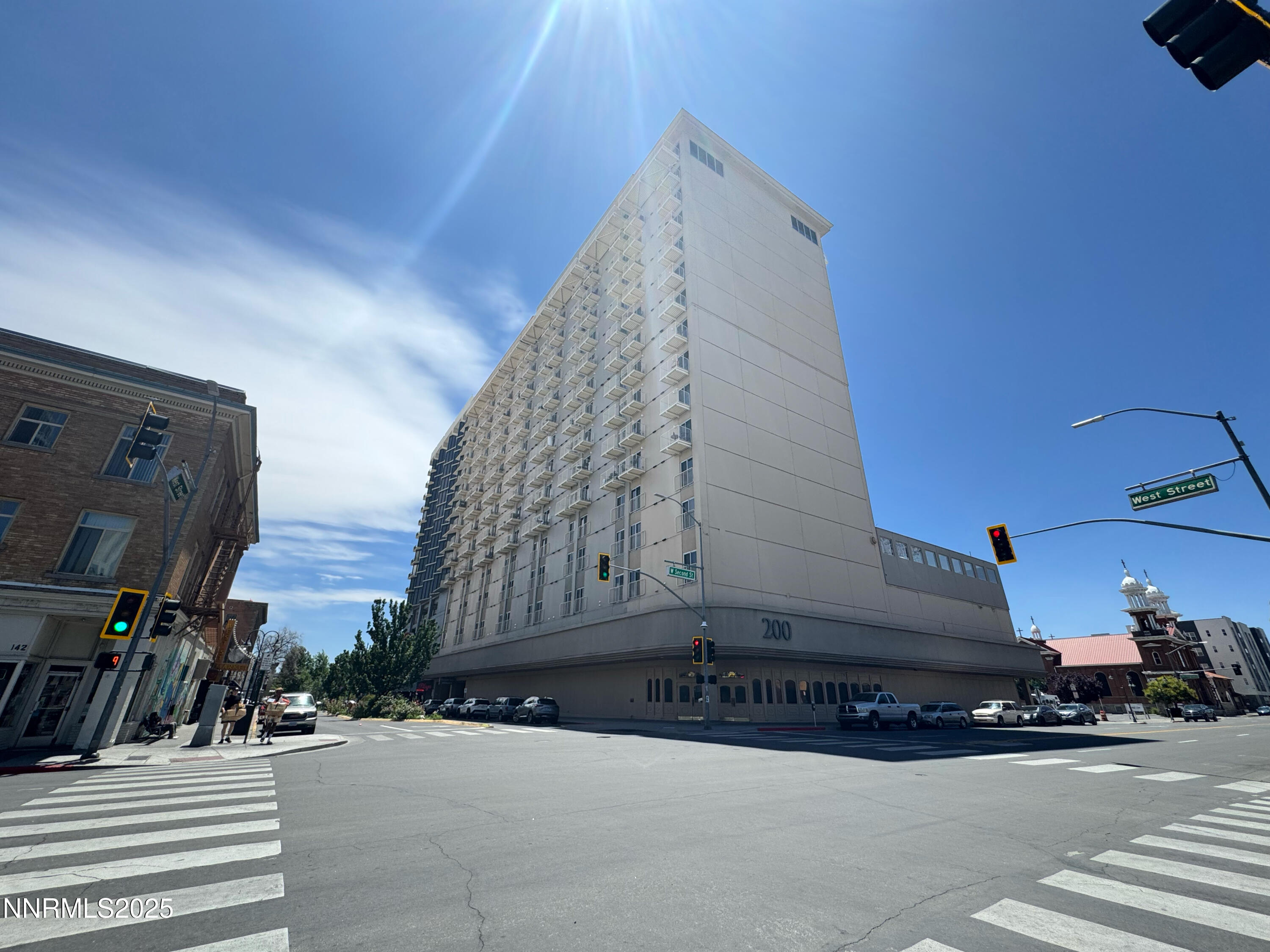 200 W 2nd Street, 1107
