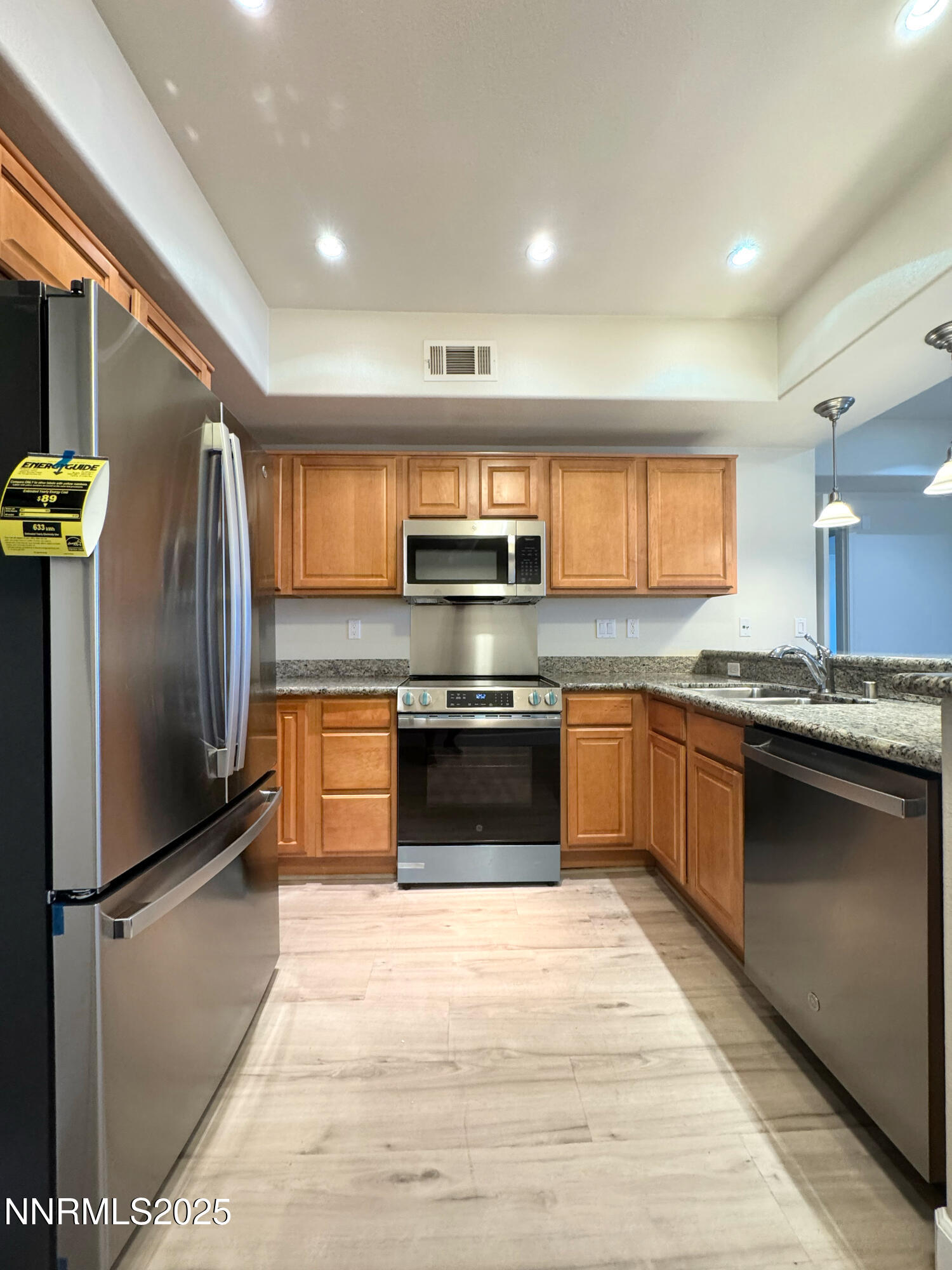 200 W 2nd Street, 1107