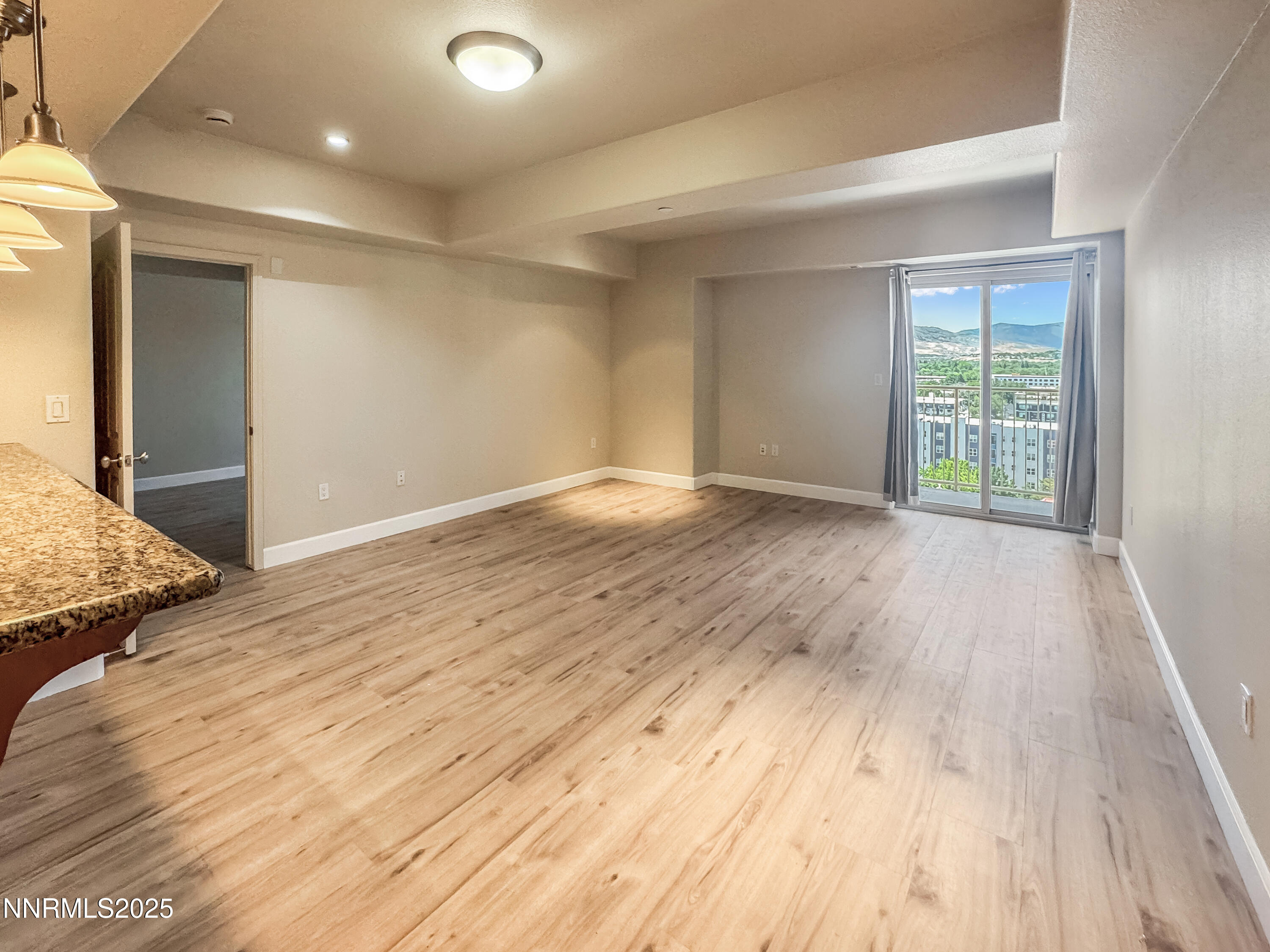 200 W 2nd Street, 1107
