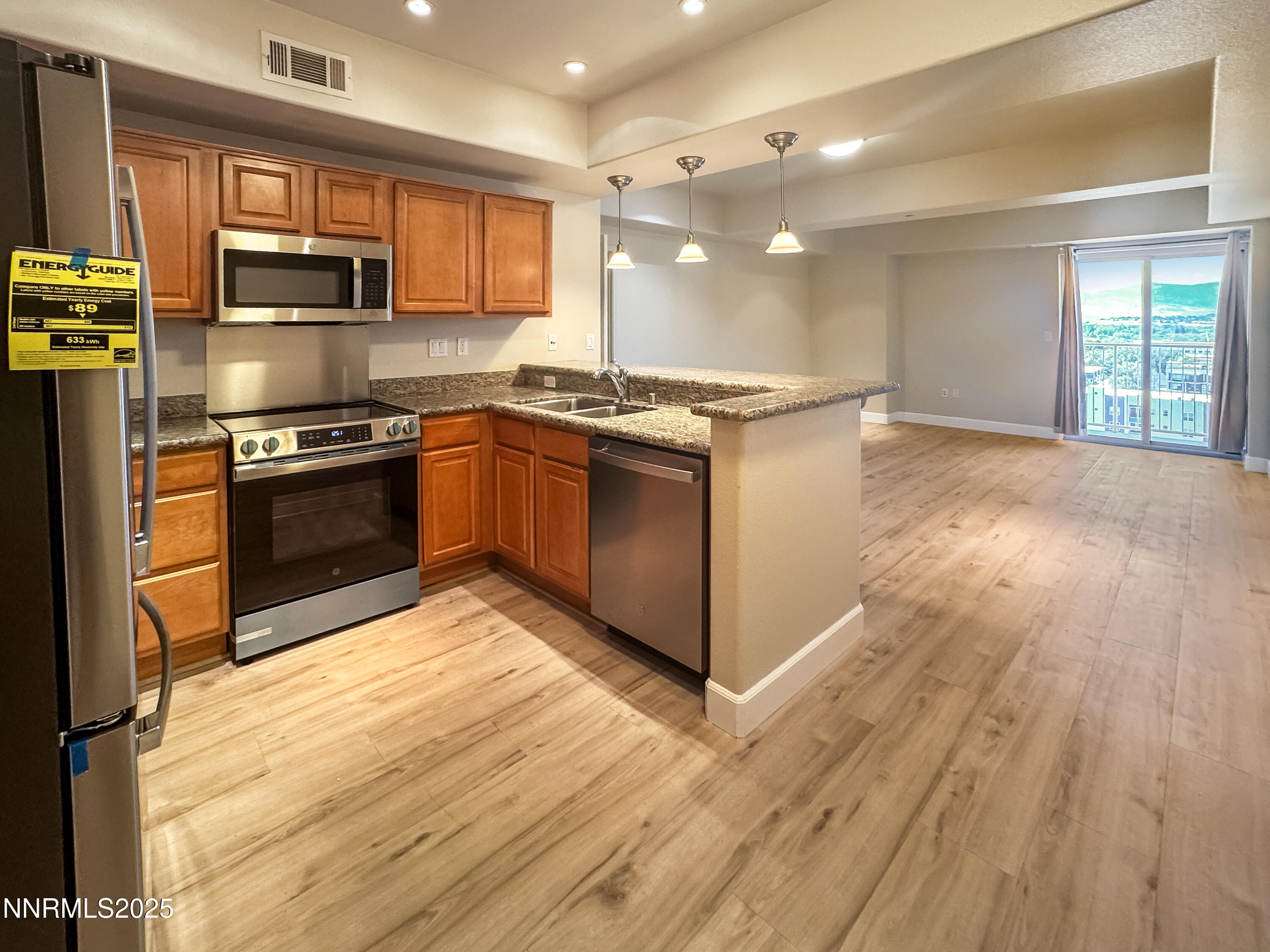 200 W 2nd Street, 1107